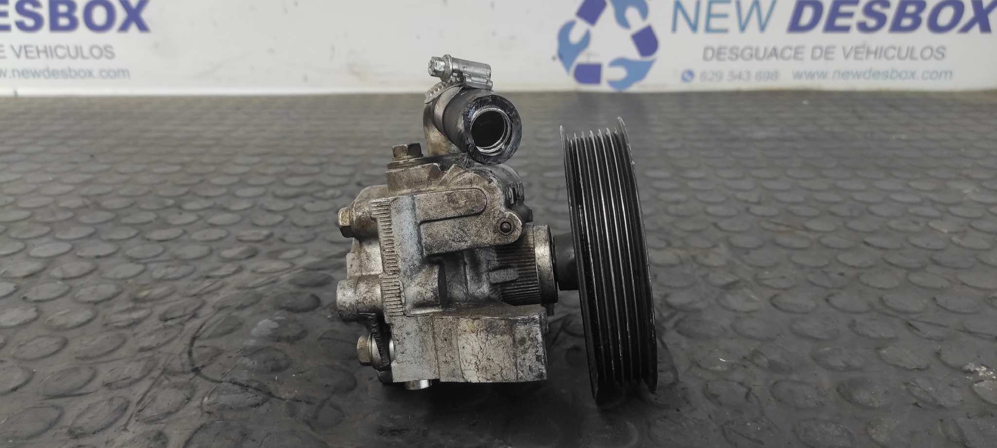 Recambio de BOMBA DIRECCION para FORD TOURNEO CONNECT (TC7) R3PA referencia OEM IAM 2T143A696AJ   - BLANCO 2