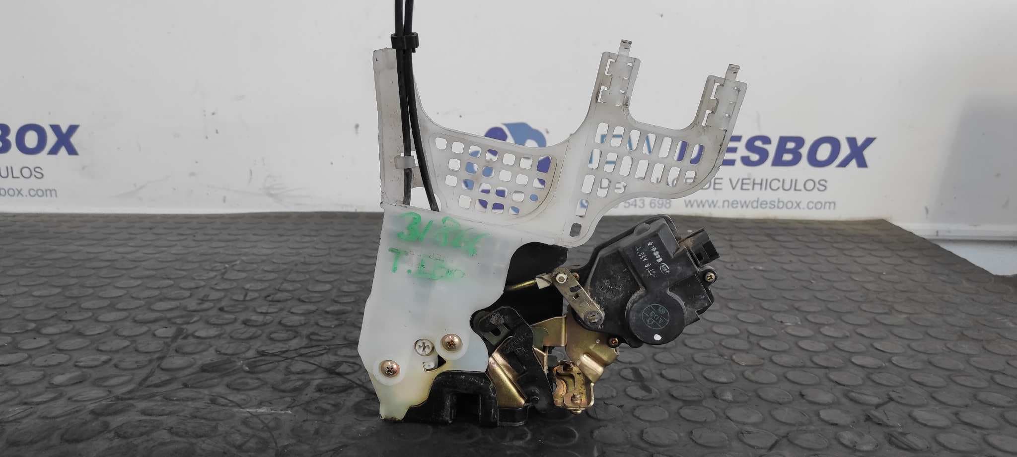 Recambio de CERRADURA PUERTA TRASERA IZQUIERDA para HYUNDAI TUCSON (JM) 2.0 CRDi CAT D4EA referencia OEM IAM    - PLATA 3