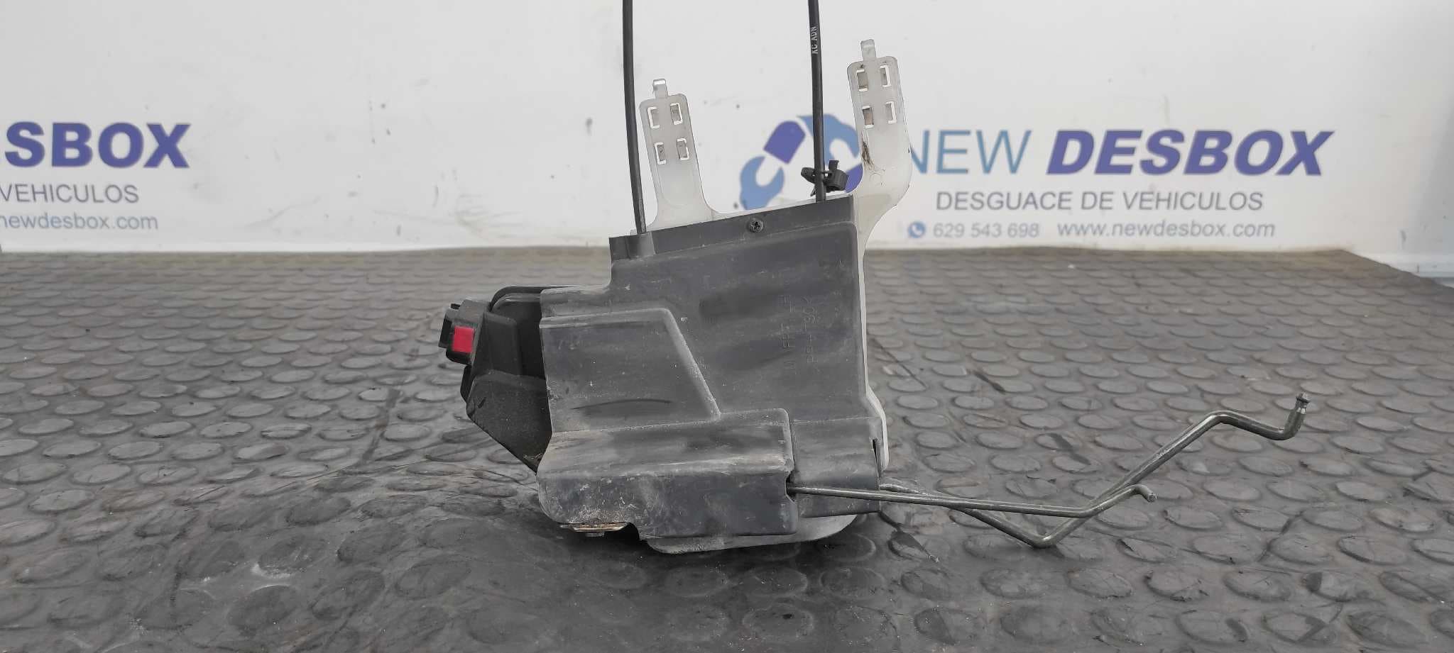 Recambio de CERRADURA PUERTA DELANTERA IZQUIERDA para HYUNDAI TUCSON (JM) 2.0 CRDi CAT D4EA referencia OEM IAM    - PLATA