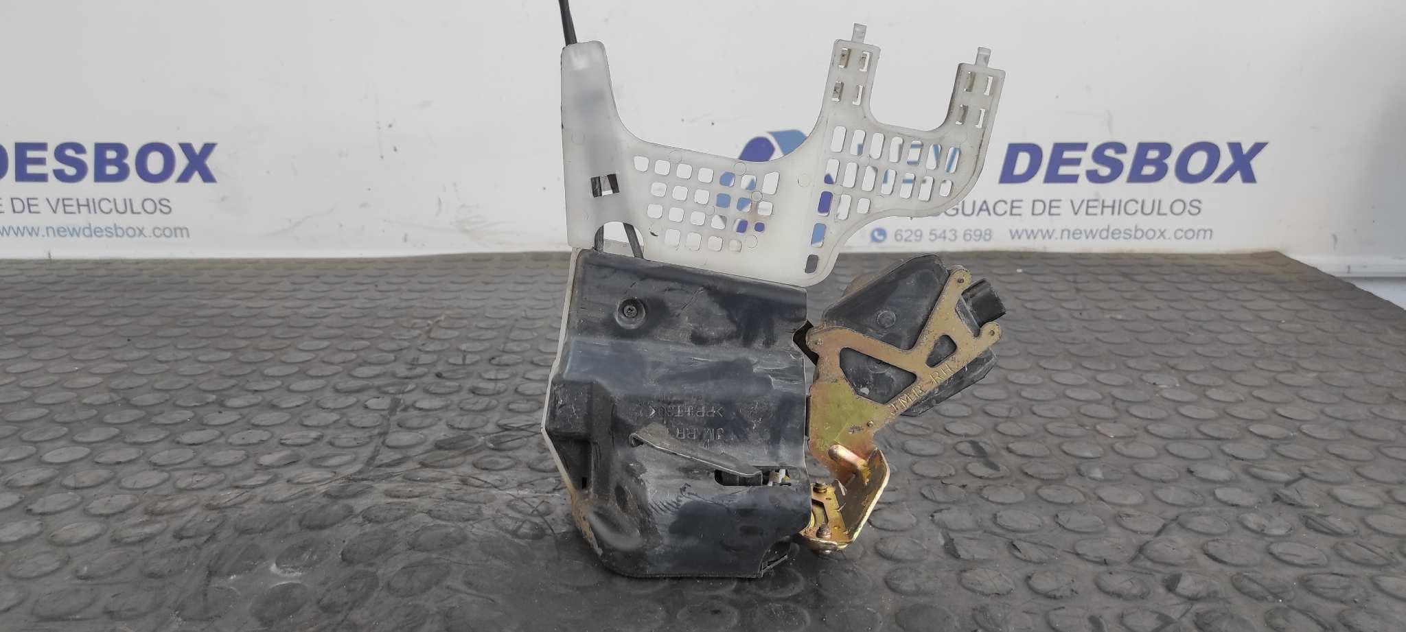 Recambio de CERRADURA PUERTA TRASERA DERECHA para HYUNDAI TUCSON (JM) 2.0 CRDi CAT D4EA referencia OEM IAM    - PLATA