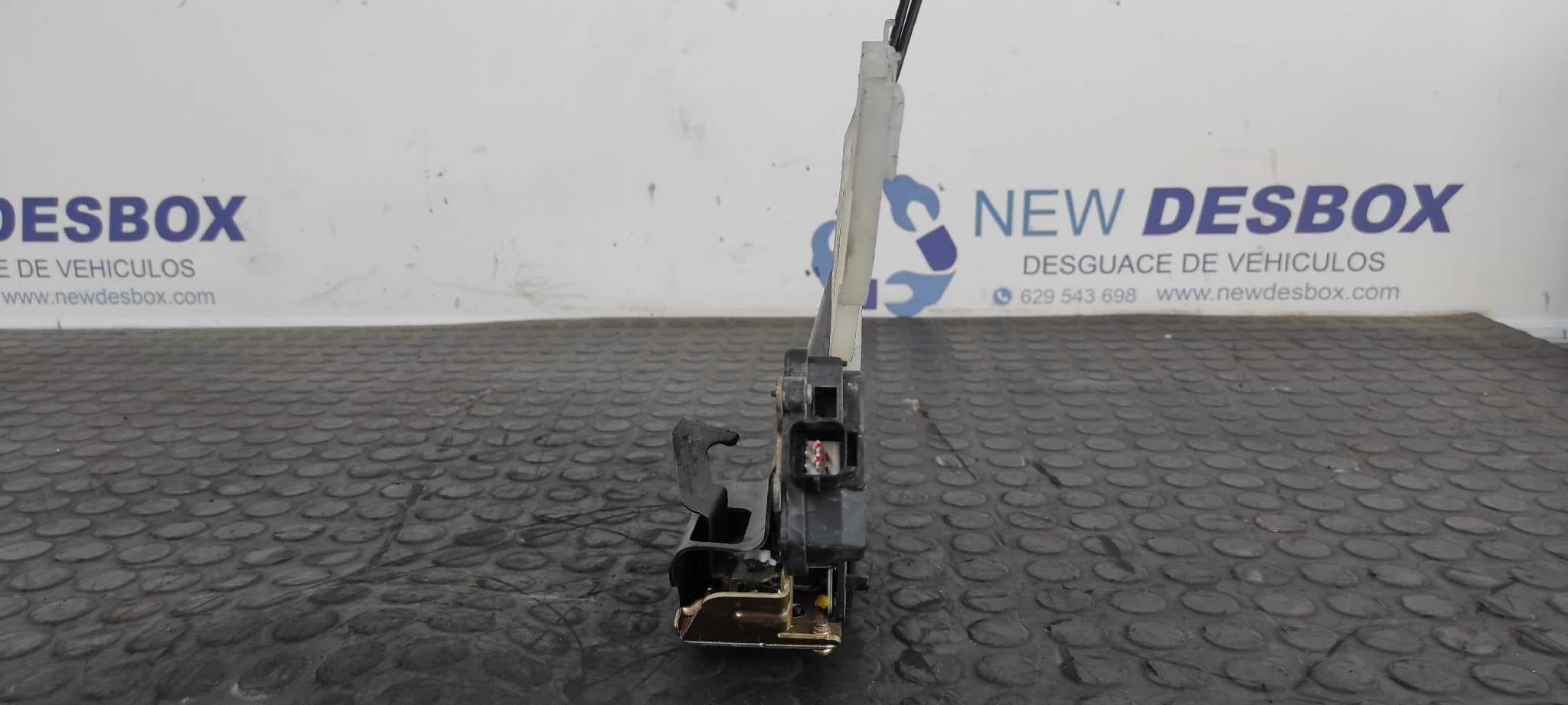 Recambio de CERRADURA PUERTA TRASERA DERECHA para HYUNDAI TUCSON (JM) 2.0 CRDi CAT D4EA referencia OEM IAM    - PLATA 5
