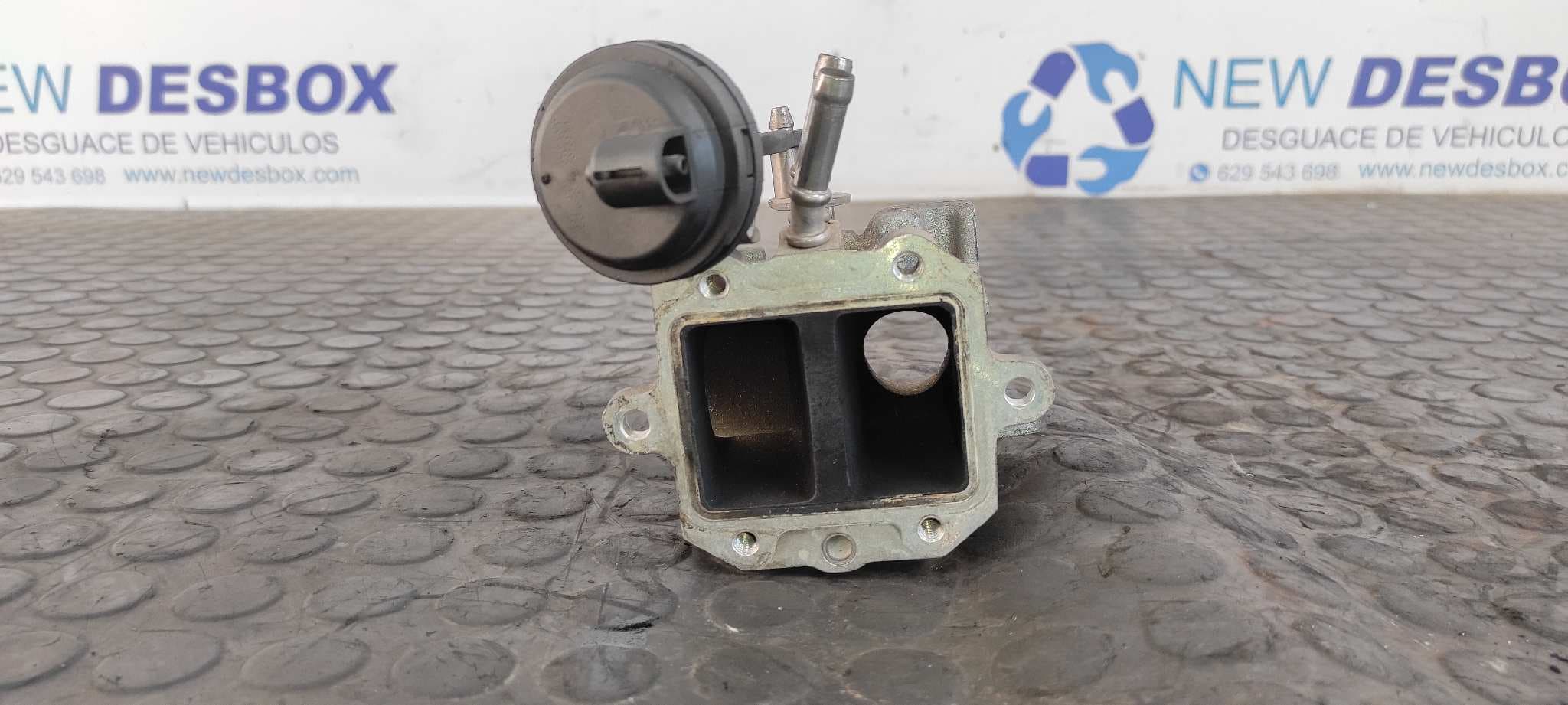 Recambio de CAJA MARIPOSA para VOLKSWAGEN PASSAT BERLINA (3C2) BKP referencia OEM IAM 03G131063F