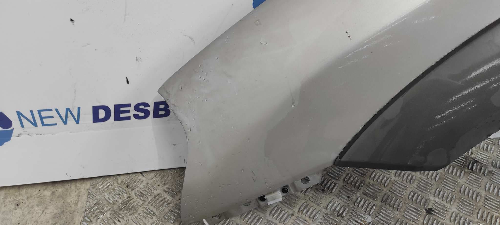 Recambio de ALETA DELANTERA IZQUIERDA para HYUNDAI TUCSON (JM) D4EA referencia OEM IAM    - PLATA 2