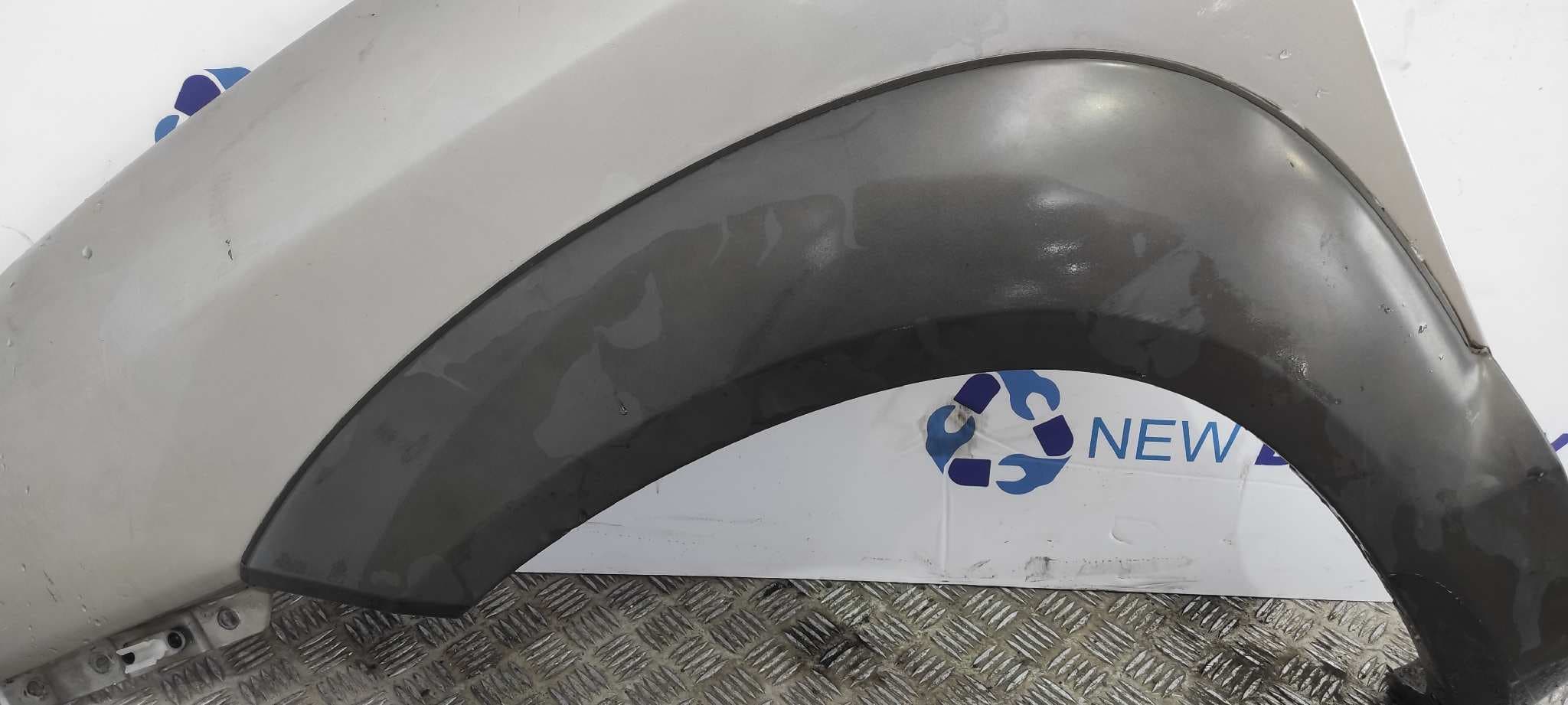 Recambio de ALETA DELANTERA IZQUIERDA para HYUNDAI TUCSON (JM) D4EA referencia OEM IAM    - PLATA 4