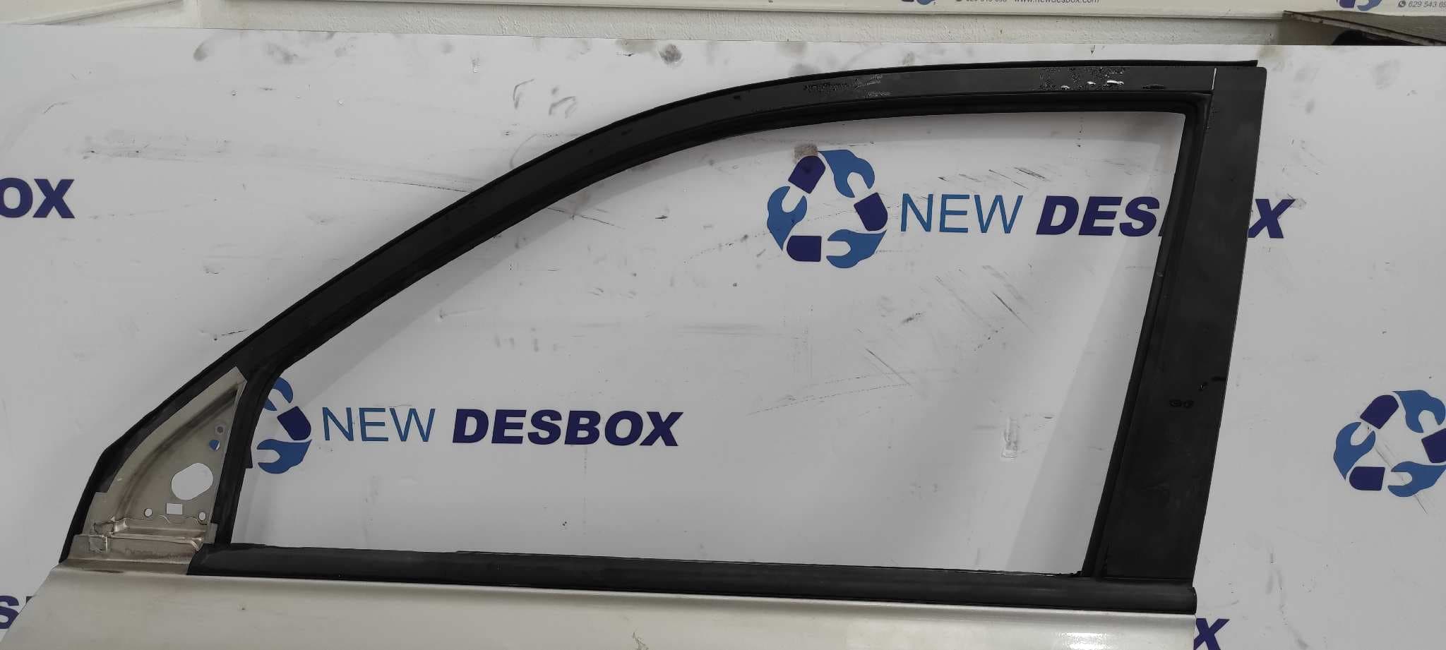 Recambio de PUERTA DELANTERA IZQUIERDA para HYUNDAI TUCSON (JM) D4EA referencia OEM IAM    - PLATA 3