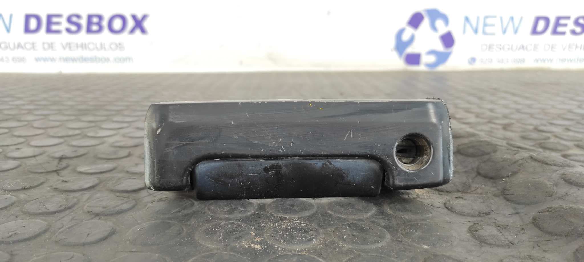 Recambio de MANETA  PUERTA CORREDERA DERECHA para VOLKSWAGEN T4 TRANSPORTER/FURGONETA (MOD. 1991) Combi  L ABL referencia OEM IAM 721843704   - BLANCO