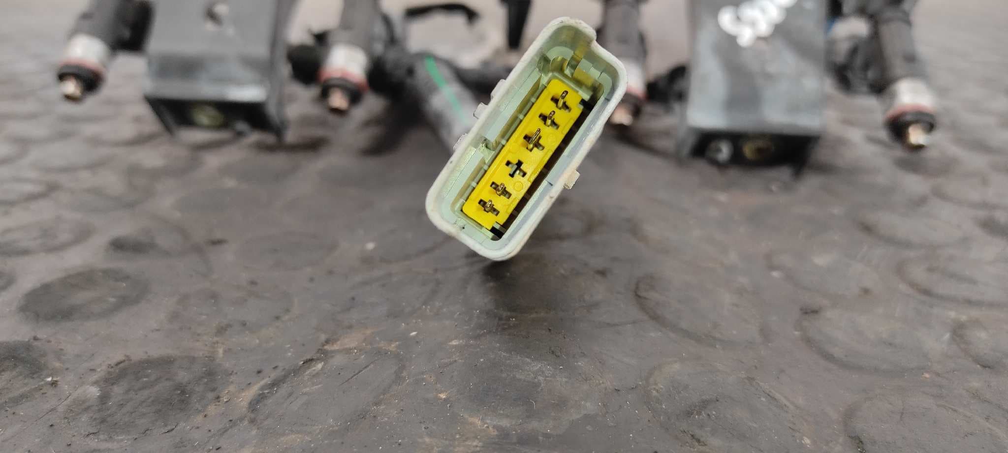 Recambio de RAMPA INYECTORA para PEUGEOT 307 CC (S1) 1.6 16V CAT NFUTU5JP4 referencia OEM IAM 9650764780   - AZUL 5