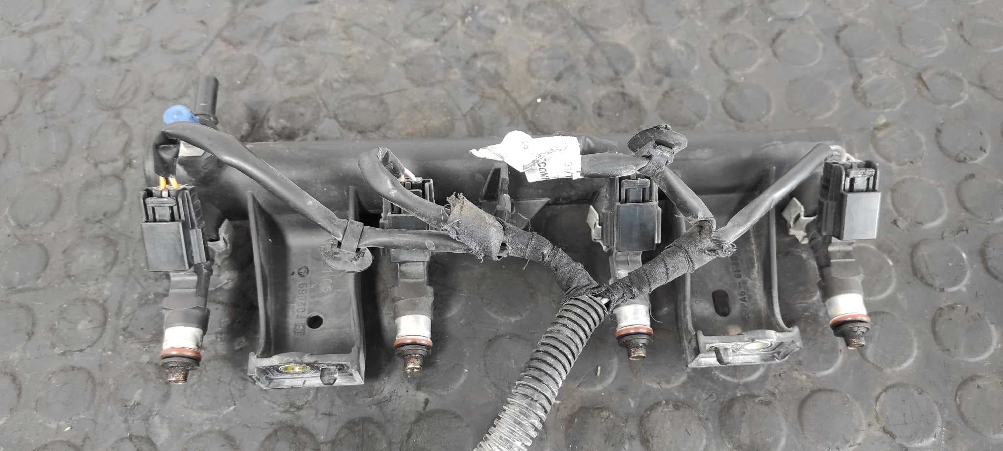 Recambio de RAMPA INYECTORA para PEUGEOT 307 CC (S1) 1.6 16V CAT NFUTU5JP4 referencia OEM IAM 9650764780   - AZUL 7