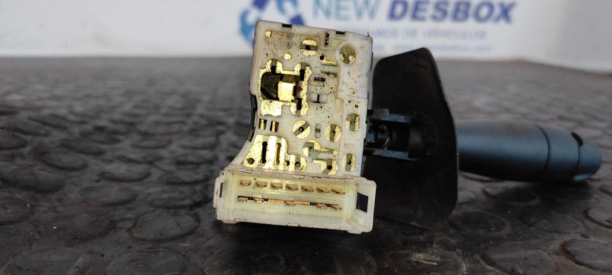 Recambio de MANDO LIMPIA para RENAULT CLIO II FASE II (B/CB0) referencia OEM IAM VALEO 6164 4