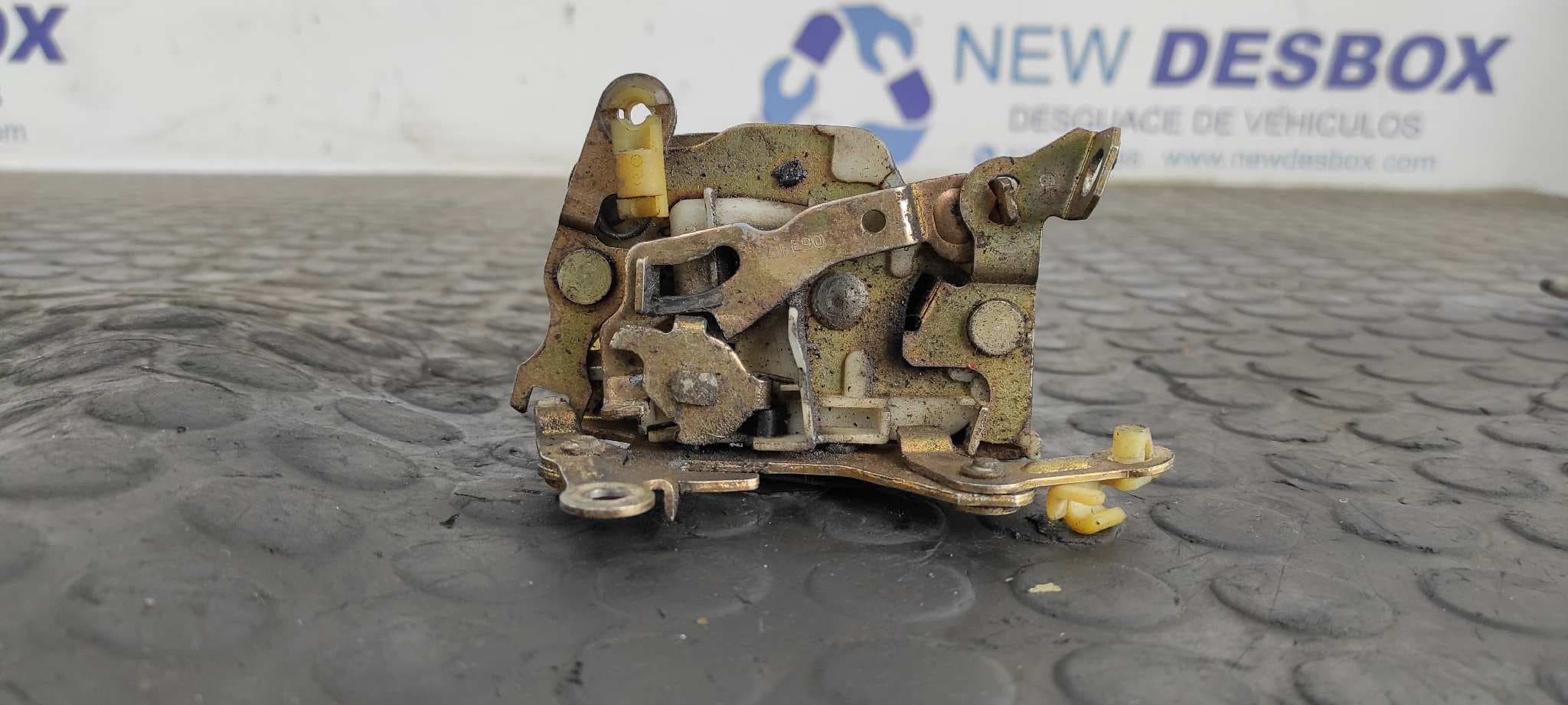 Recambio de CERRADURA PUERTA DELANTERA DERECHA para NISSAN PATROL (K/W160) referencia OEM IAM 8FE90 3