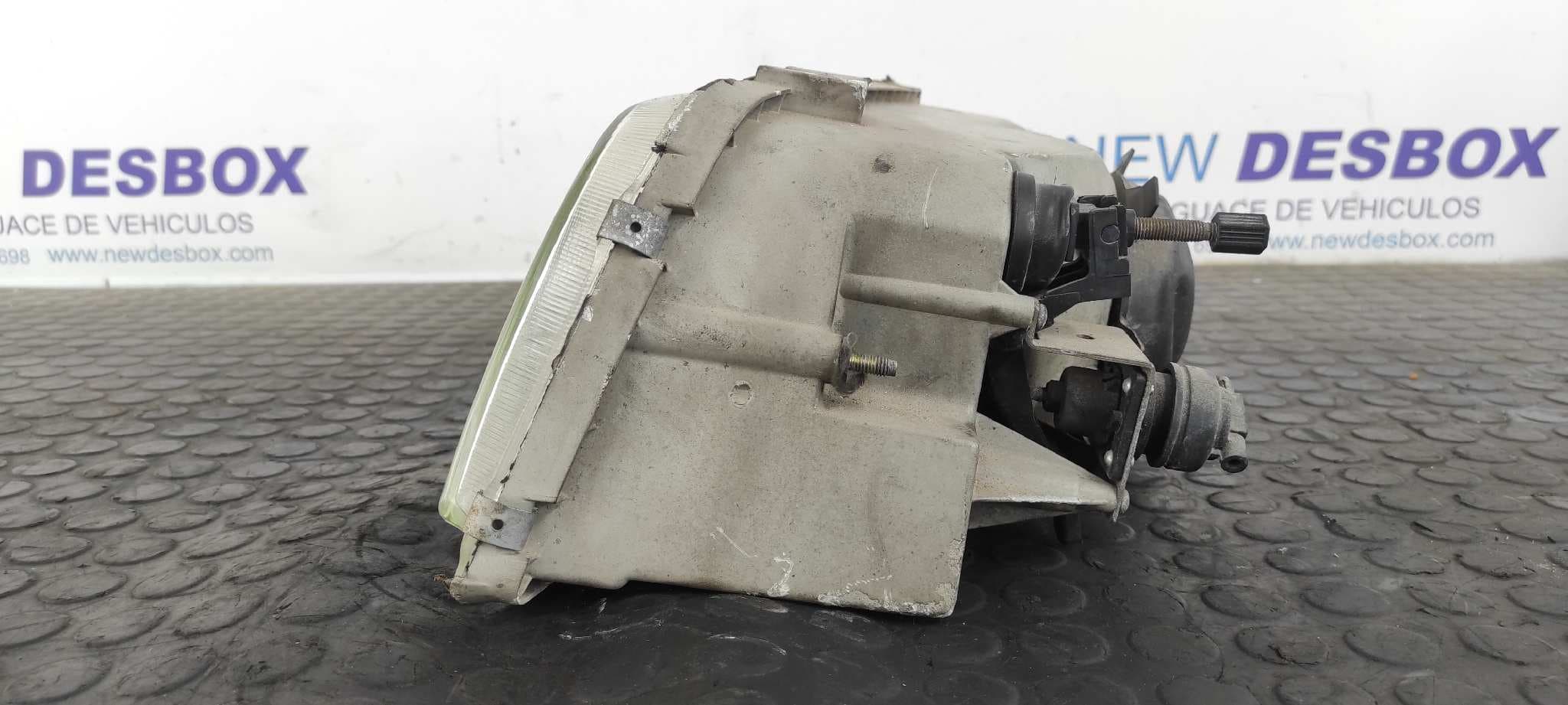 Recambio de FARO DERECHO para FIAT DUCATO CAJA CERR. TECHO ELEVADO (DESDE 03.94) Maxi D 2,5          Batalla 3200 8140.67 referencia OEM IAM 35680748   - BLANCO 3