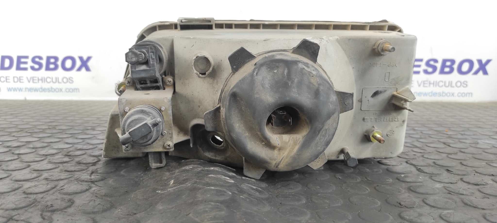 Recambio de FARO DERECHO para FIAT DUCATO CAJA CERR. TECHO ELEVADO (DESDE 03.94) Maxi D 2,5          Batalla 3200 8140.67 referencia OEM IAM 35680748   - BLANCO 7