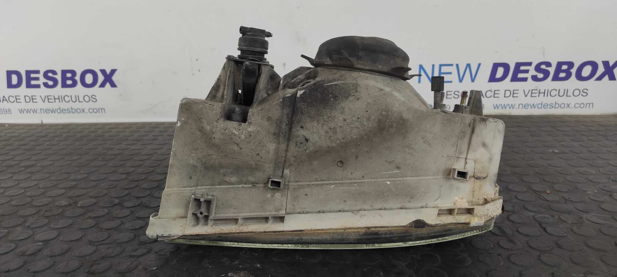 Recambio de FARO DERECHO para FIAT DUCATO CAJA CERR. TECHO ELEVADO (DESDE 03.94) Maxi D 2,5          Batalla 3200 8140.67 referencia OEM IAM 35680748   - BLANCO 6