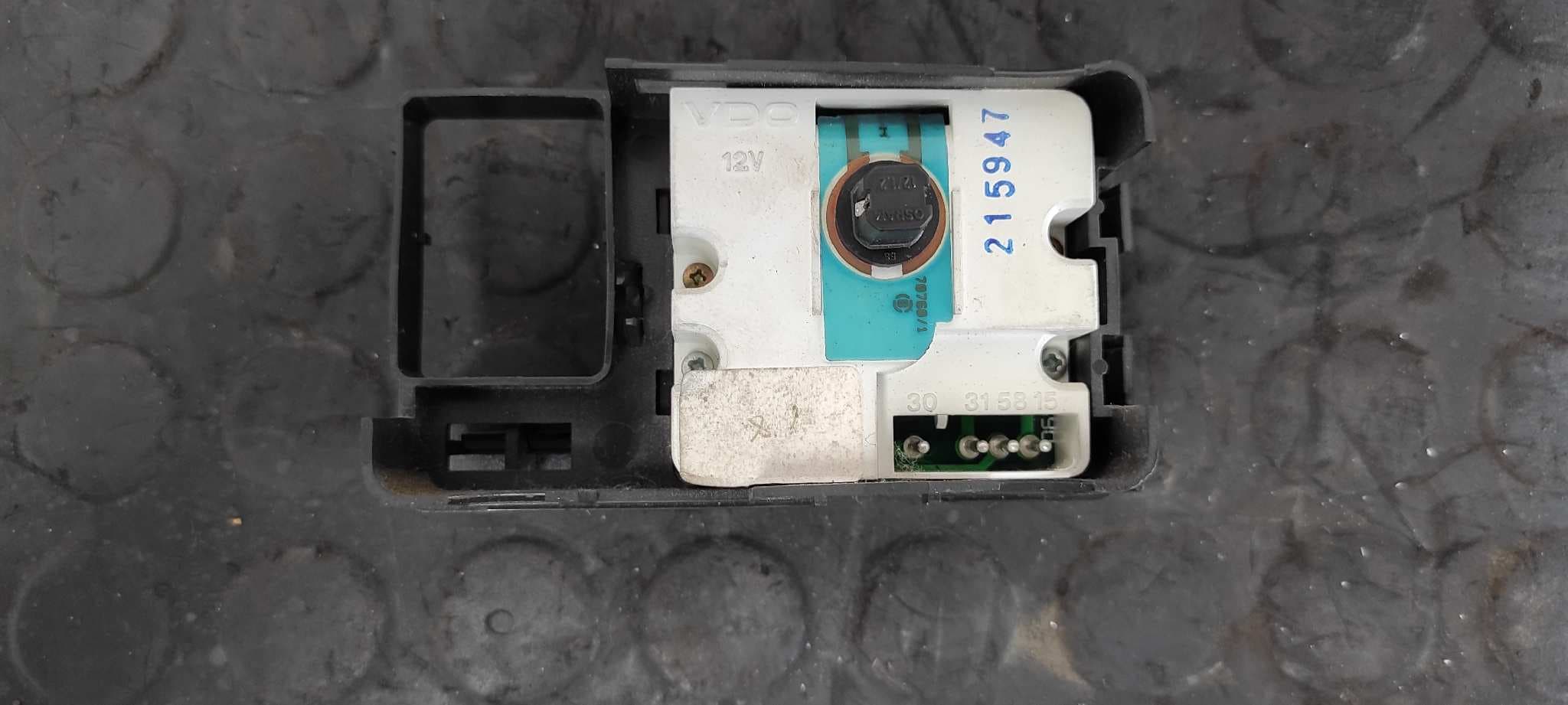 Recambio de PANTALLA MULTIFUNCION para LAND ROVER DISCOVERY (SALLJG/LJ) TDi (5-ptas.) 21L        referencia OEM IAM 30315815   - VERDE 2