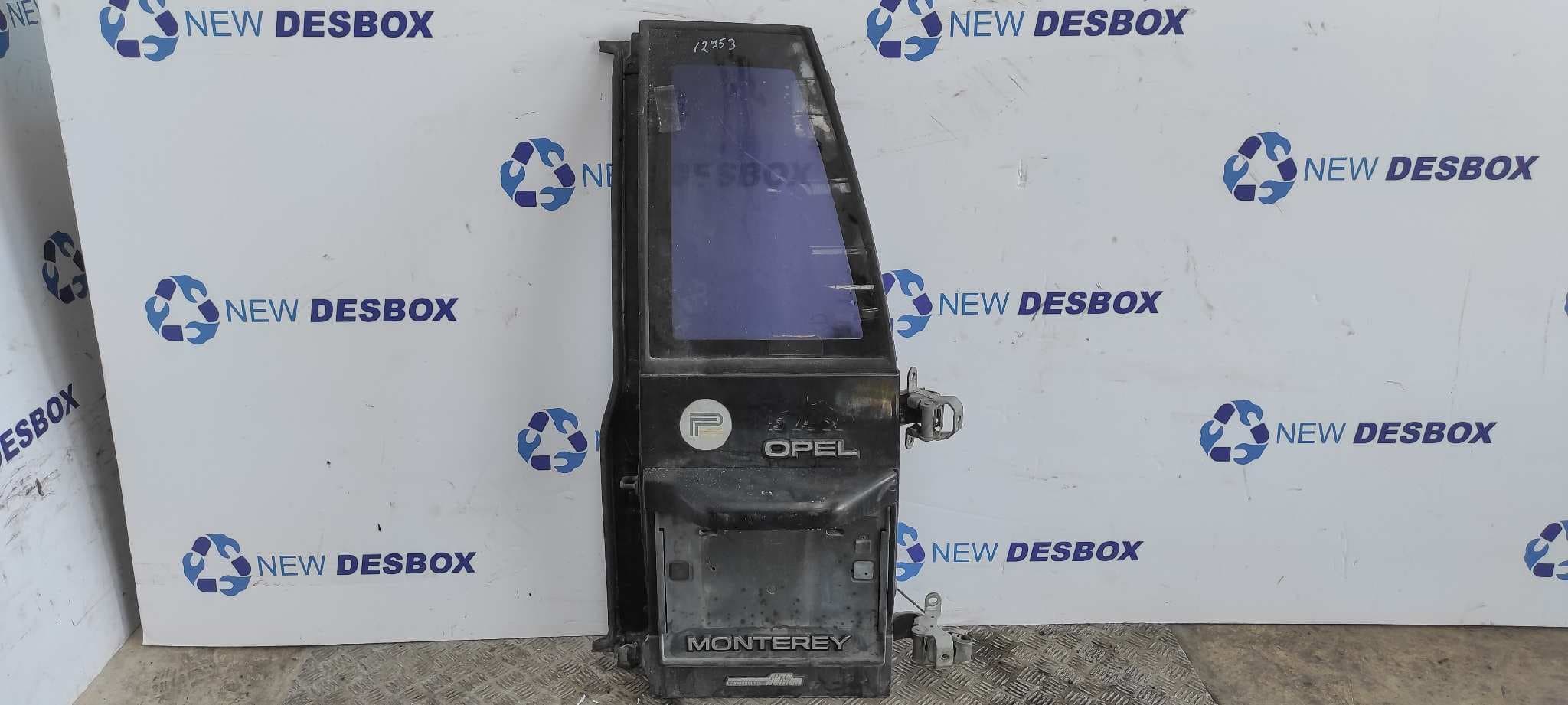 Recambio de PUERTA TRASERA DERECHA para OPEL MONTEREY Básico 4JG2TC referencia OEM IAM    - GRIS