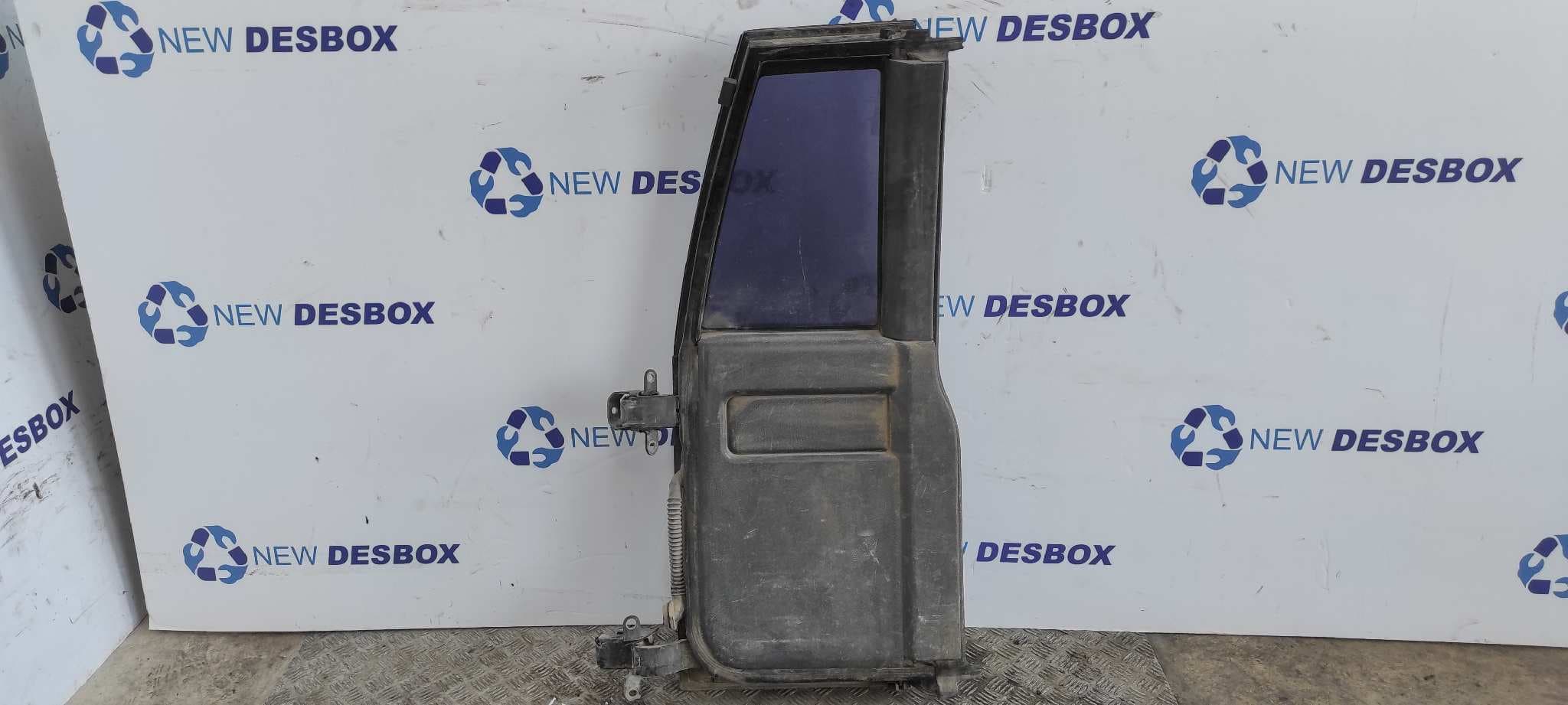 Recambio de PUERTA TRASERA DERECHA para OPEL MONTEREY Básico 4JG2TC referencia OEM IAM    - GRIS 4