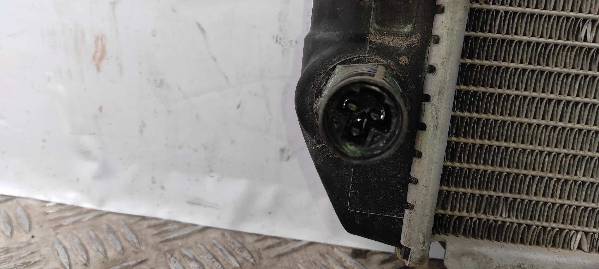 Recambio de RADIADOR AGUA para FIAT DUCATO CAJA CERR. TECHO ELEVADO (DESDE 03.94) Maxi D 2,5          Batalla 3200 8140.67 referencia OEM IAM    - BLANCO 4