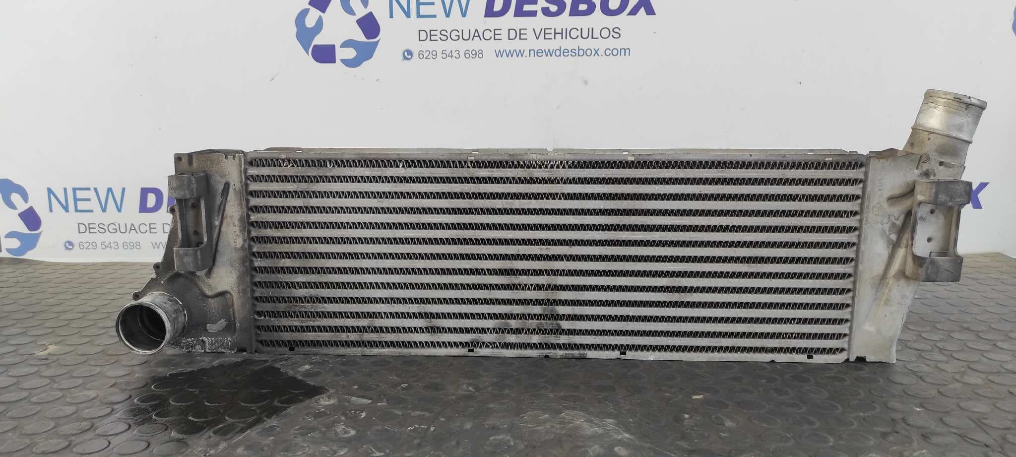 Recambio de INTERCOOLER para RENAULT MEGANE II BERLINA 3P Confort Authentique F9Q D8 referencia OEM IAM 8200115540A   - BLANCO