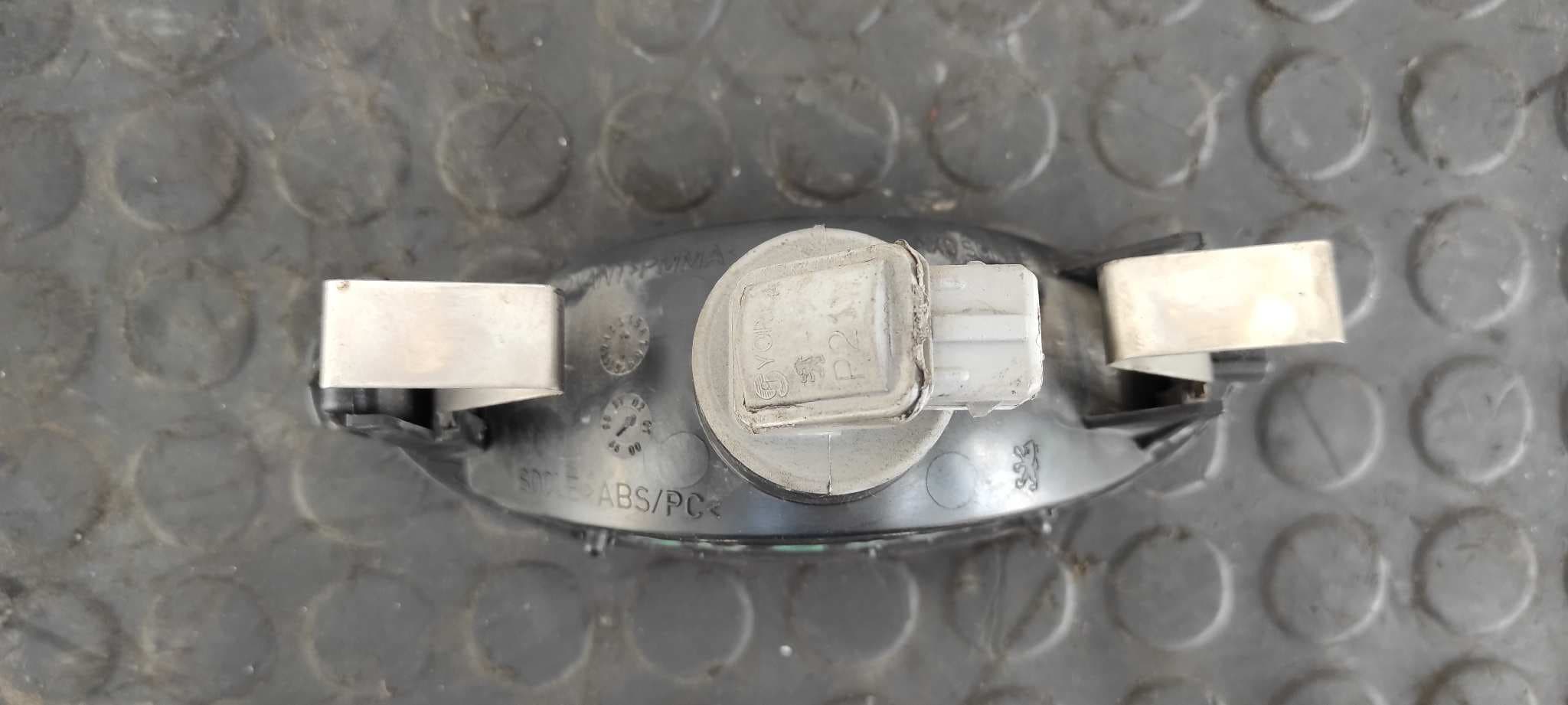 Recambio de LUZ CENTRAL DE FRENO para NISSAN KUBISTAR (X76) Premium (L1) K9K704 referencia OEM IAM 45106   - BLANCO 3