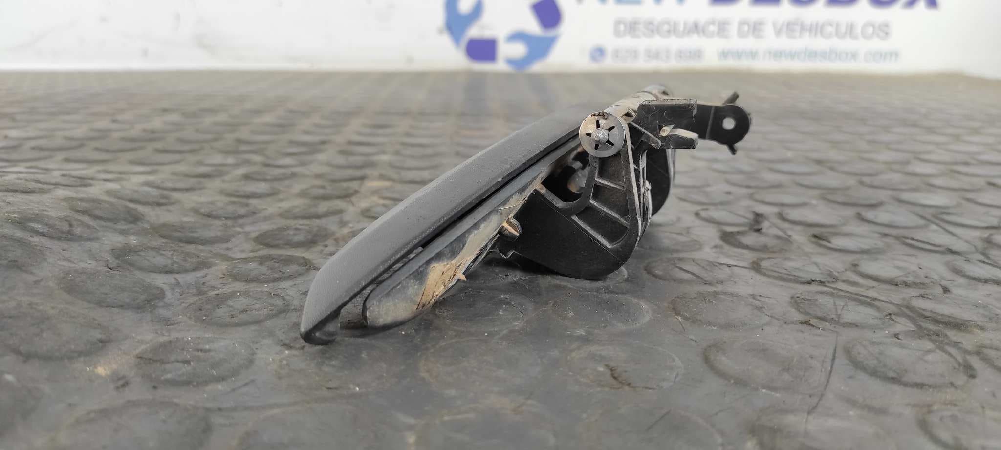 Recambio de MANETA DELANTERA DERECHA para DACIA SANDERO Stepway K9K612 referencia OEM IAM    - AZUL 3