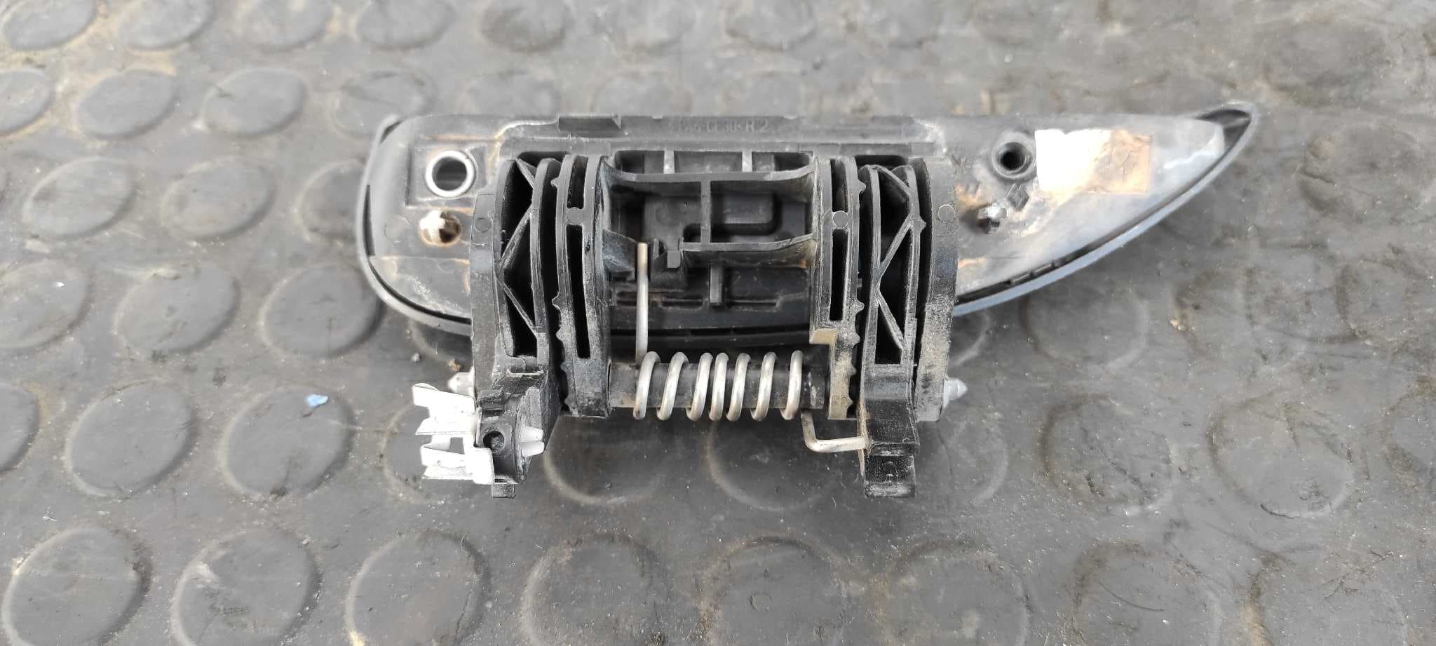 Recambio de MANETA TRASERA DERECHA para DACIA SANDERO Stepway K9K612 referencia OEM IAM    - AZUL 2