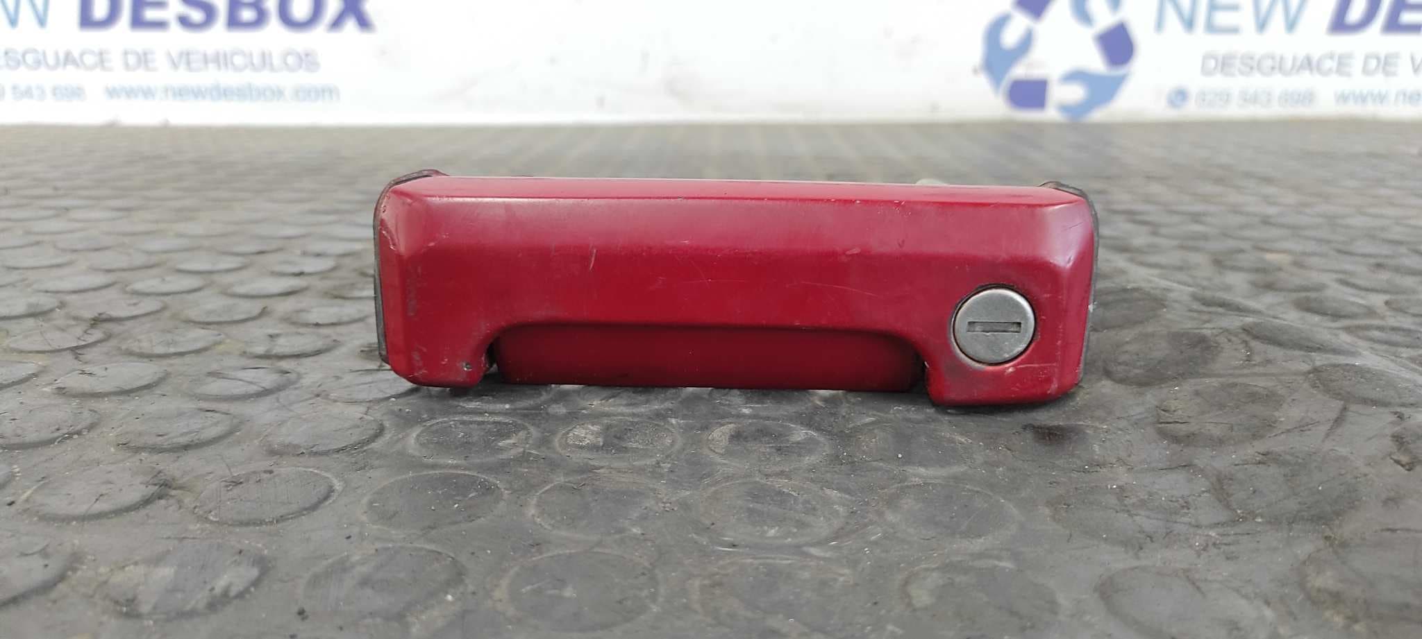 Recambio de MANETA  PUERTA CORREDERA DERECHA para VOLKSWAGEN T4 TRANSPORTER/FURGONETA (MOD. 1991) 1.9 Diesel (1X) 1X referencia OEM IAM 721843704   - ROJO