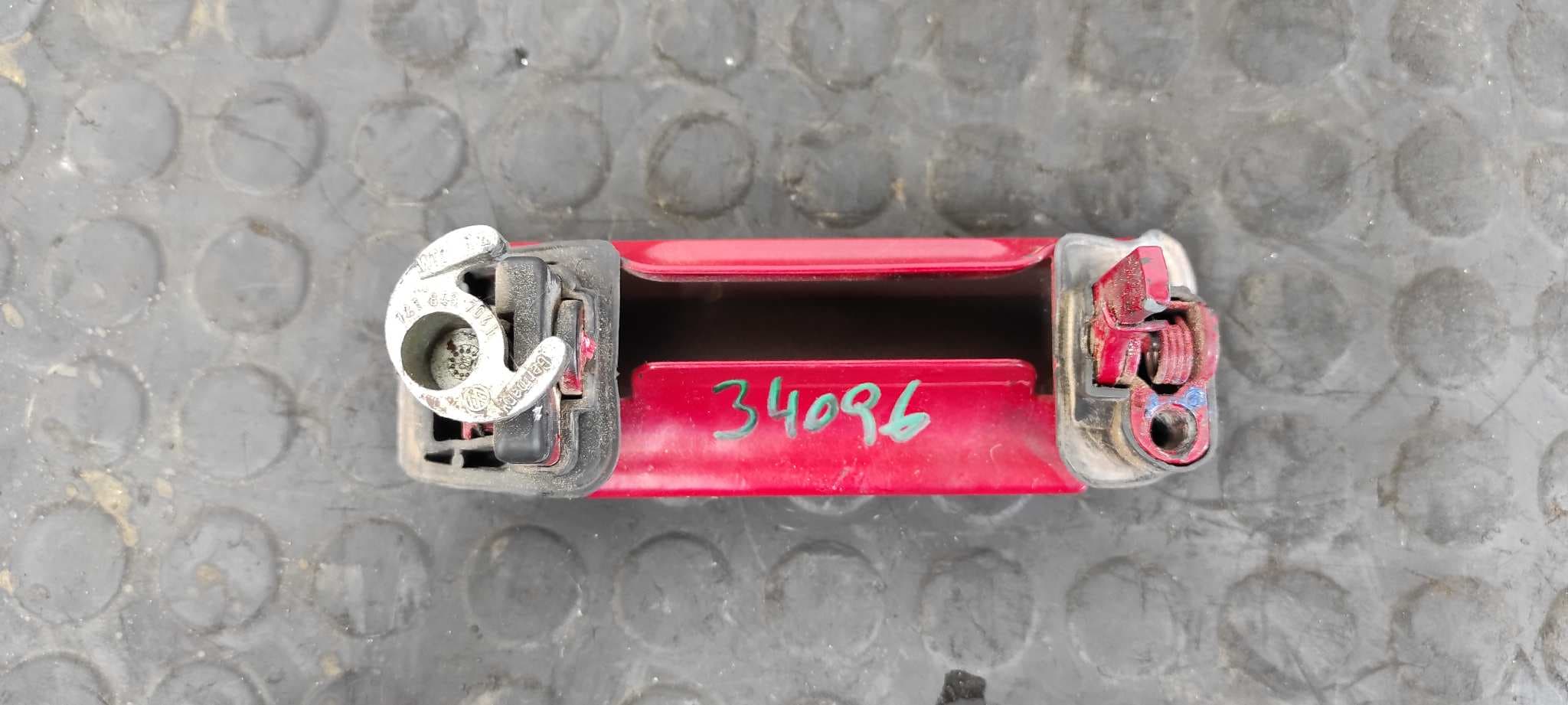Recambio de MANETA  PUERTA CORREDERA DERECHA para VOLKSWAGEN T4 TRANSPORTER/FURGONETA (MOD. 1991) 1.9 Diesel (1X) 1X referencia OEM IAM 721843704   - ROJO 4