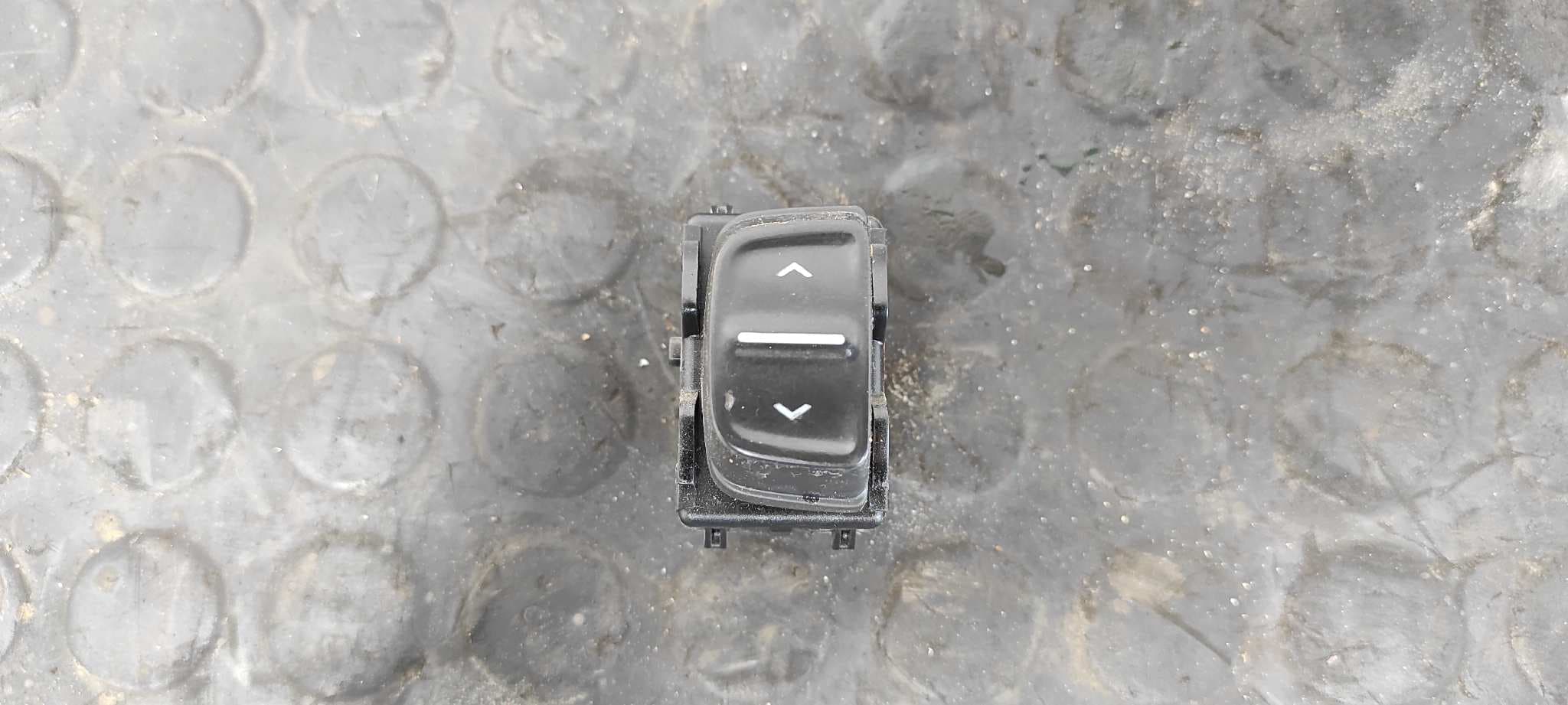 Recambio de MANDO ELEVALUNAS DELANTERO IZQUIERDO para DACIA SANDERO Stepway K9K612 referencia OEM IAM 254214937R   - AZUL