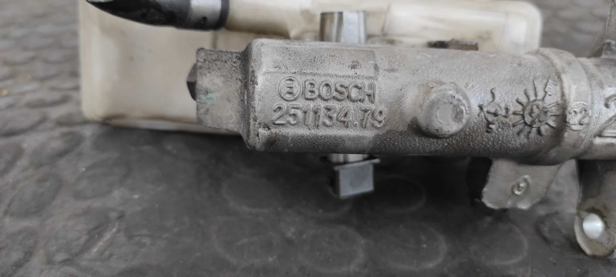 Recambio de BOMBA FRENO para TOYOTA AVENSIS BERLINA (T25) 2.0 D4-D Executive Berlina (5-ptas.) 1CDFTV referencia OEM IAM 25113479   - AZUL 2