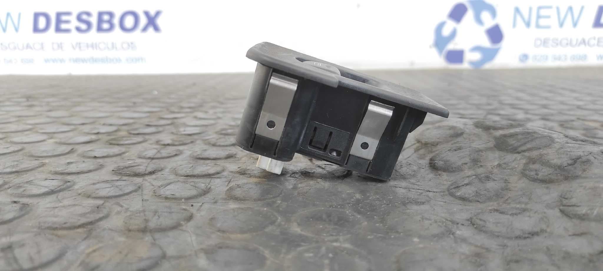 Recambio de MANDO ELEVALUNAS TRASERO IZQUIERDO para ALFA ROMEO 147 (190) 1.9 JTD 100 Limited Edition 182B9000 referencia OEM IAM 735263169   - NEGRO 3