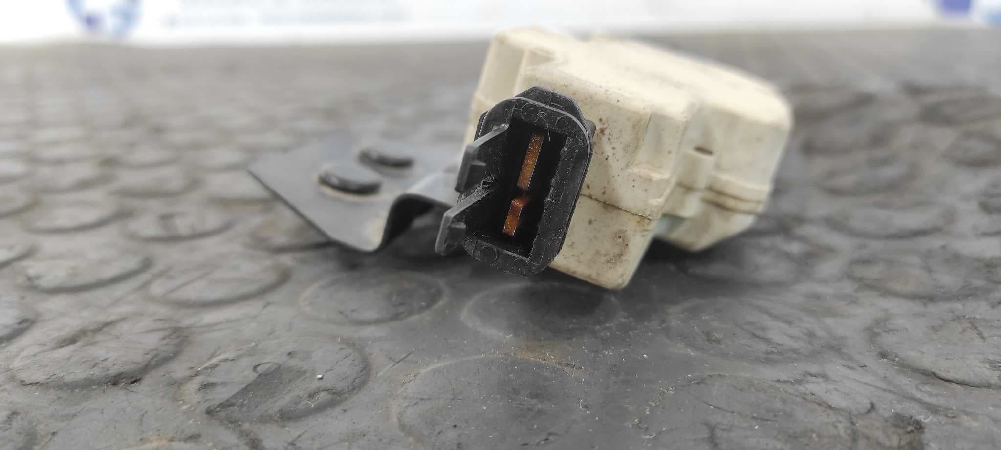 Recambio de CERRADURA PUERTA TRASERA DERECHA para FIAT DUCATO COMBI (DESDE 03.94) 1.9 Turbodiesel DHX referencia OEM IAM    - VERDE 3