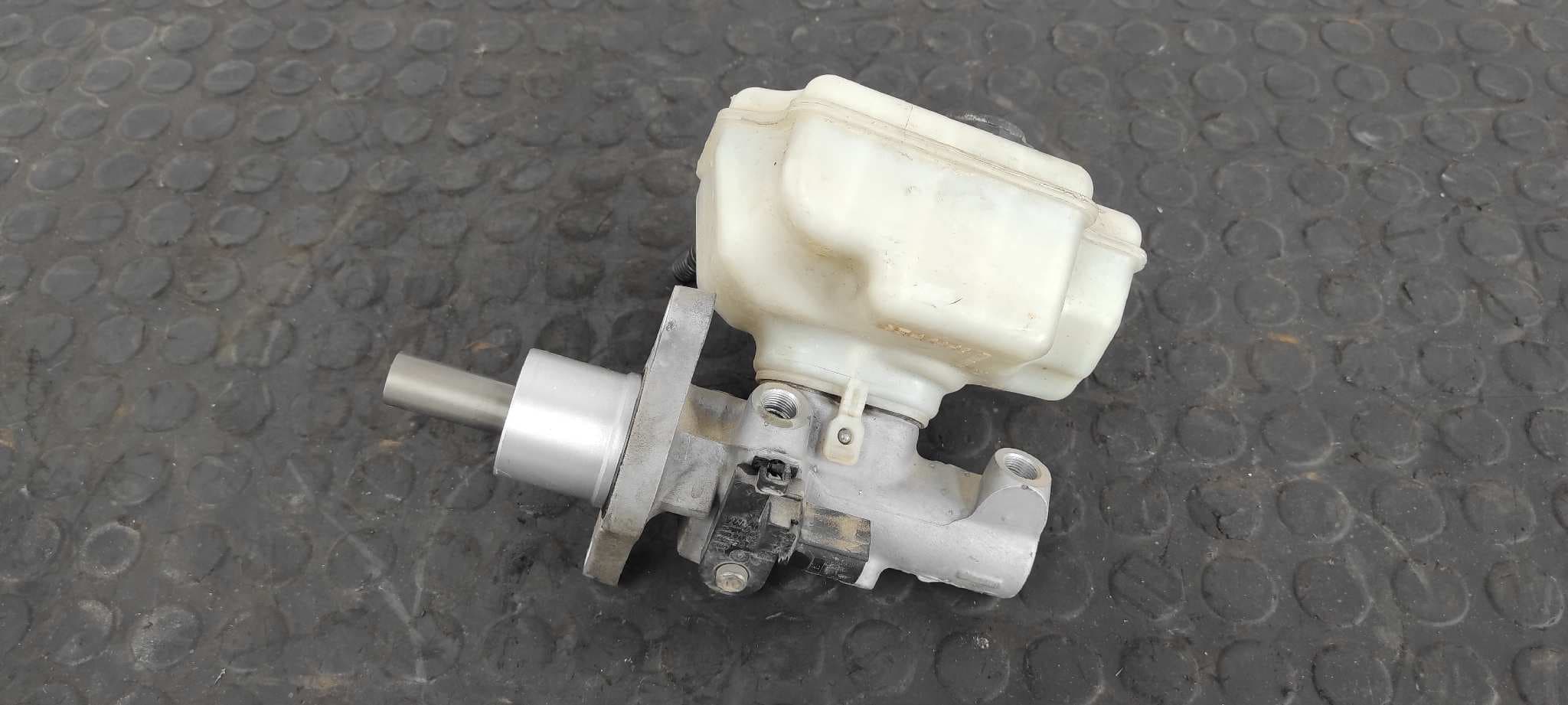 Recambio de BOMBA FRENO para VOLKSWAGEN GOLF VI (5K1) Sport CAVD referencia OEM IAM 1K1611301D   - NEGRO 7