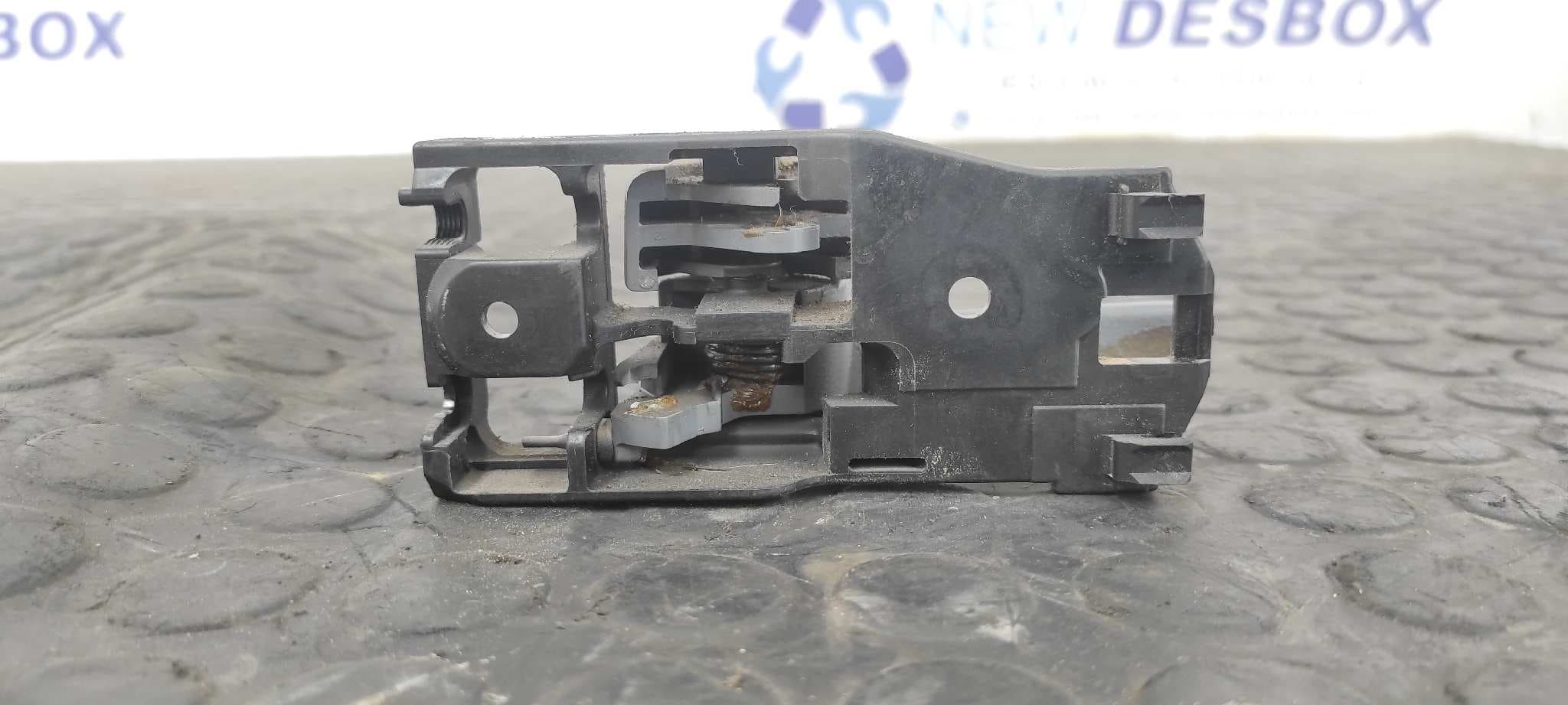 Recambio de MANETA INTERIOR DELANTERA DERECHA para TOYOTA RAV 4 (A2) 1.8 Luna (2003->) 1ZZ-FE referencia OEM IAM R3   - BLANCO 2
