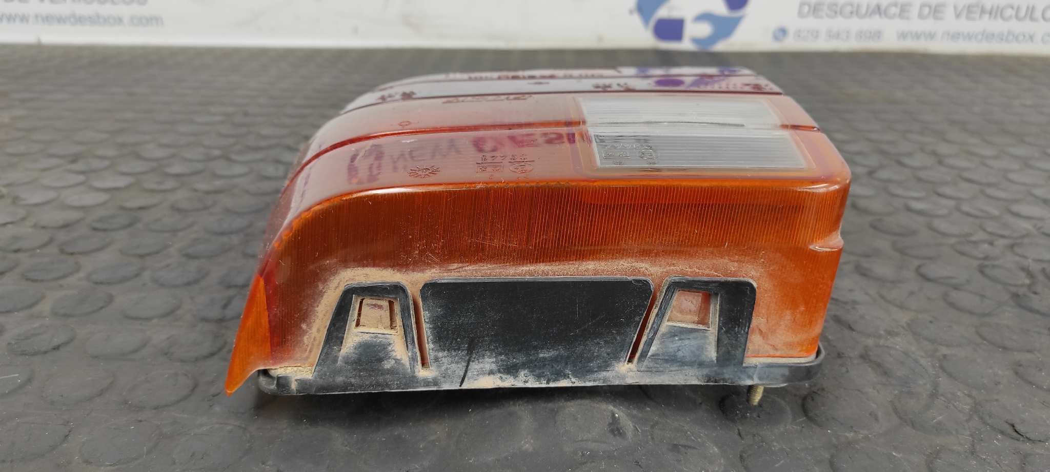 Recambio de PILOTO TRASERO DERECHO para FIAT UNO (146) 0.9 referencia OEM IAM 14048   - NEGRO 2