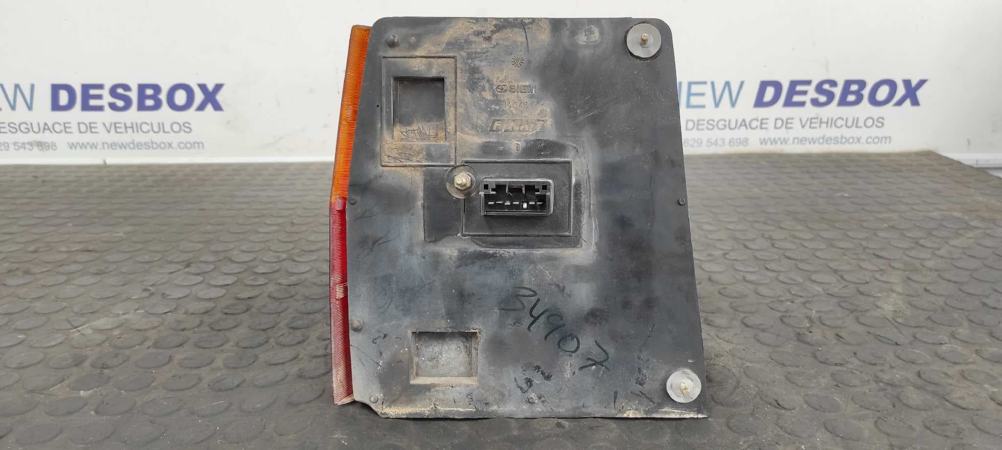 Recambio de PILOTO TRASERO DERECHO para FIAT UNO (146) 0.9 referencia OEM IAM 14048   - NEGRO 9