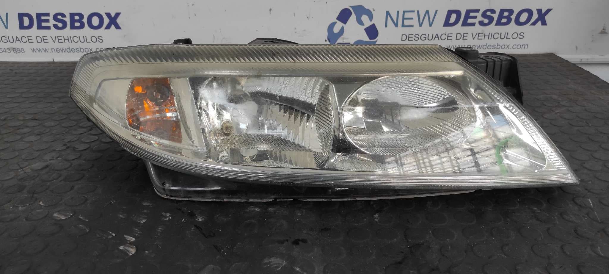 Recambio de FARO DERECHO para RENAULT LAGUNA II (BG0) 1.9 dCi Diesel CAT F9QT7 referencia OEM IAM 8200002847   - AZUL