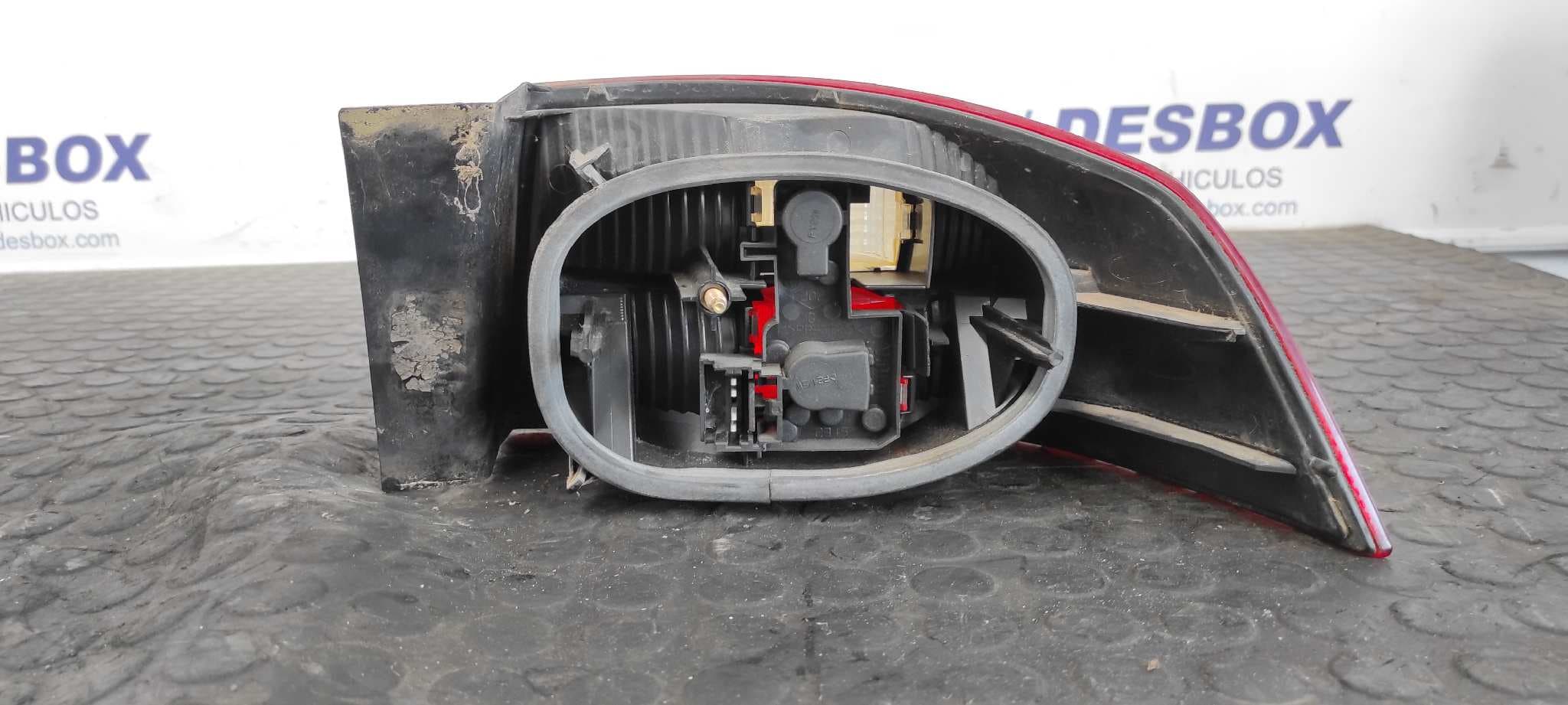 Recambio de PILOTO TRASERO IZQUIERDO para RENAULT LAGUNA II (BG0) 1.9 dCi Diesel CAT F9QT7 referencia OEM IAM 8200002473   - AZUL 4