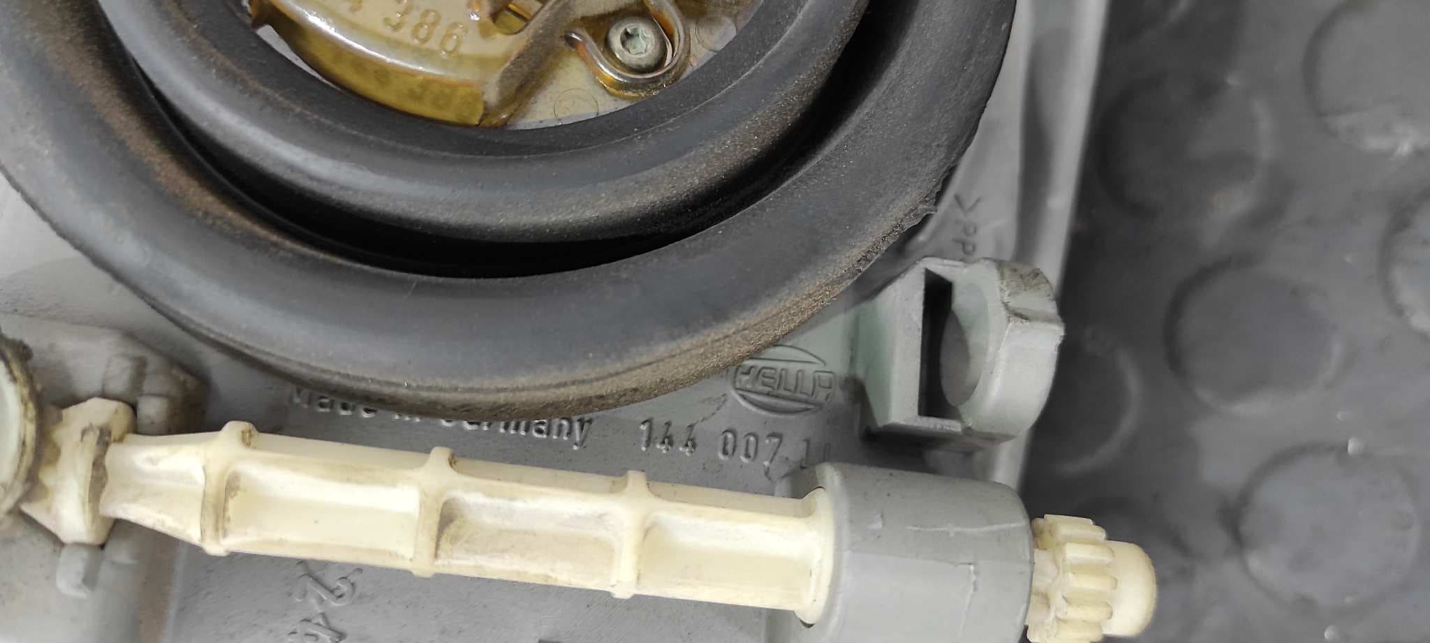 Recambio de FARO IZQUIERDO para ALFA ROMEO SPIDER (163) 2.0 16V T.Spark AR16201 referencia OEM IAM 144007LI   - VERDE 3