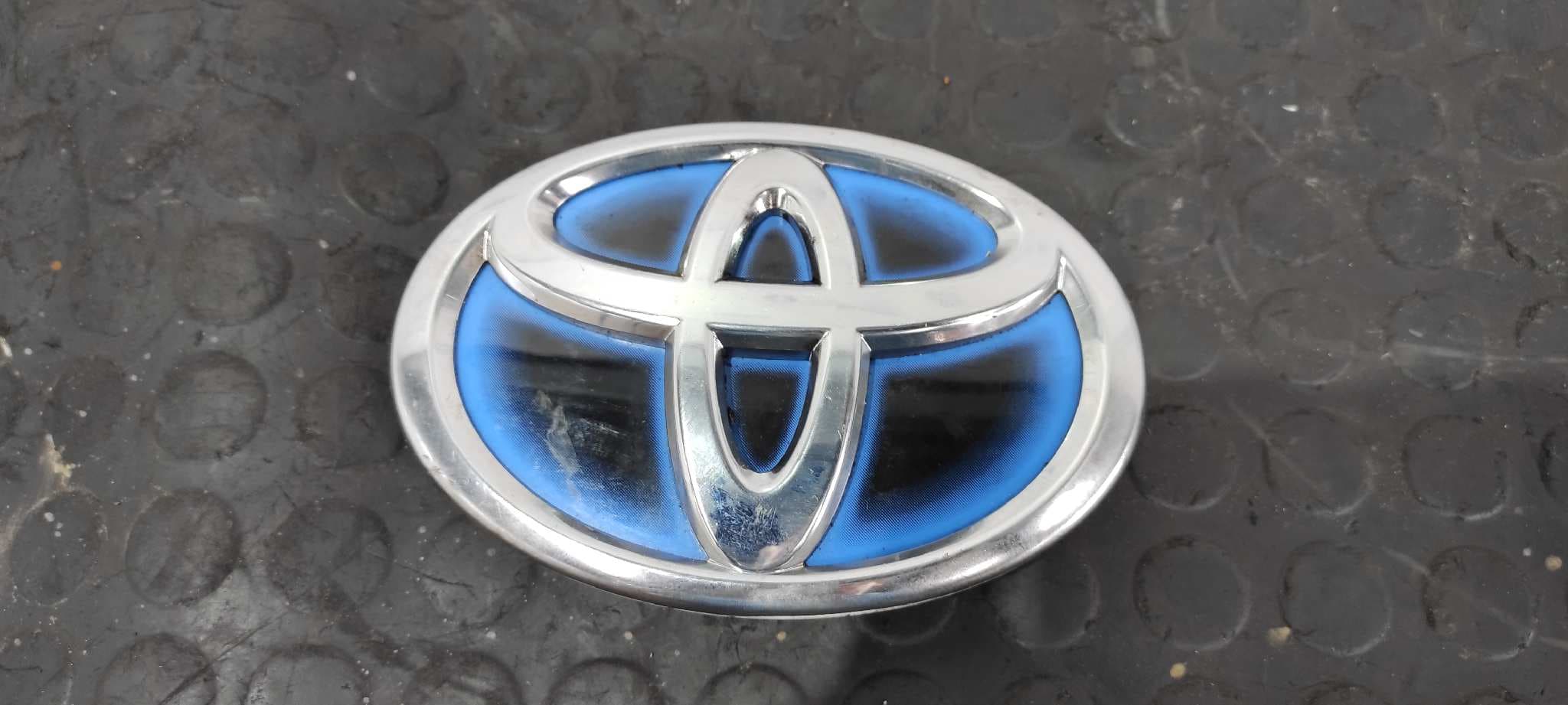 Recambio de NO IDENTIFICADO para TOYOTA PRIUS (NHW30) Plug-in Hybrid Advance 2ZR referencia OEM IAM 7531147011   - BLANCO