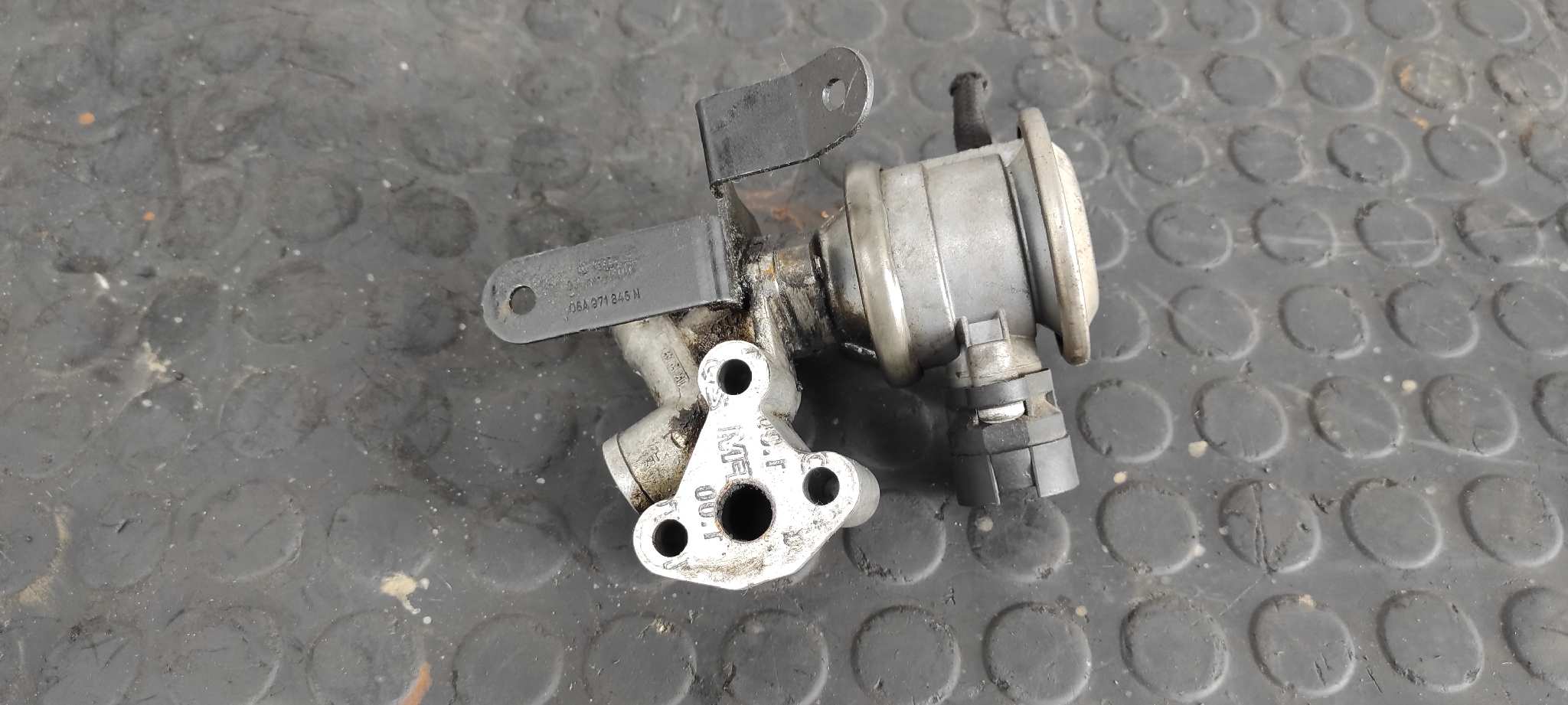 Recambio de VALVULA EGR para SEAT CORDOBA BERLINA (6K2) AYP referencia OEM IAM 058131817   - AMARILLO 7