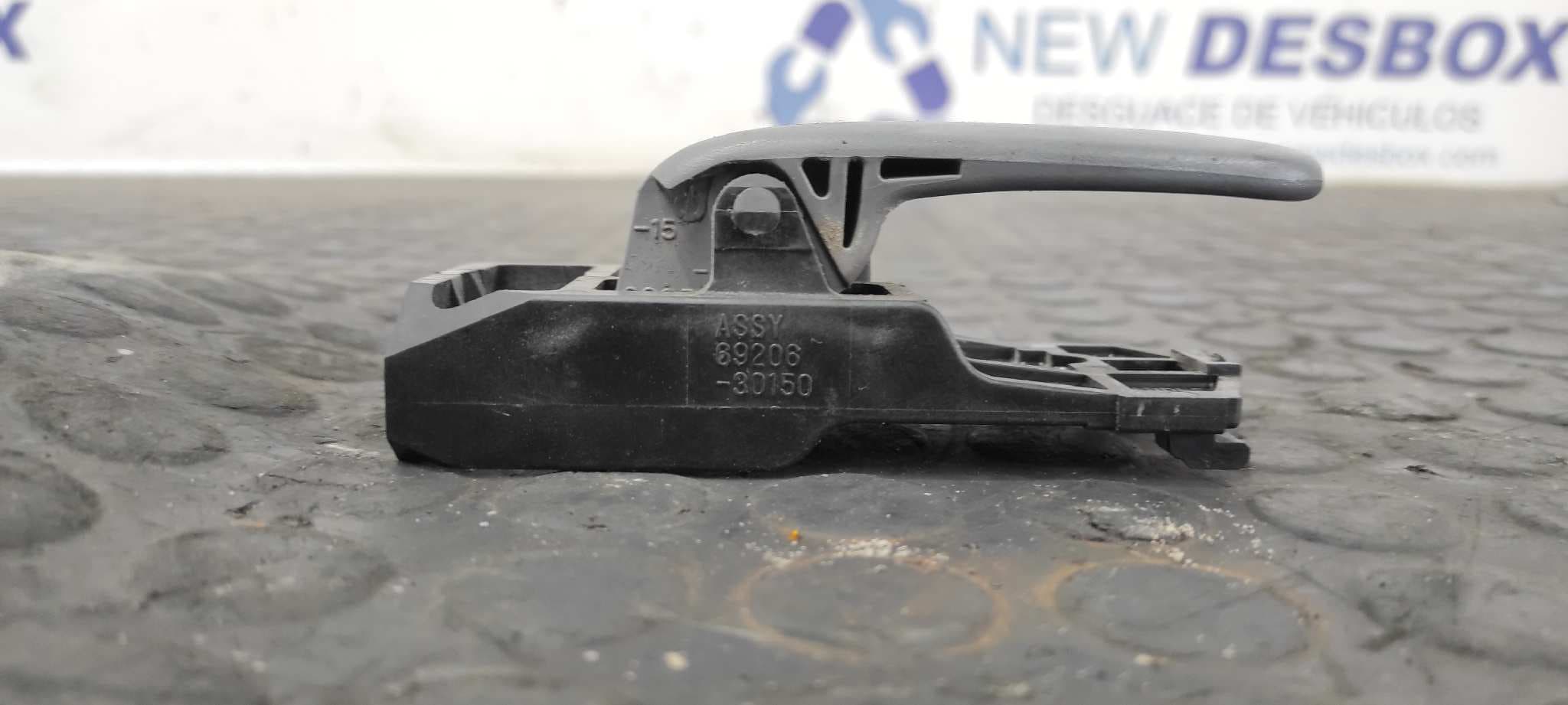 Recambio de MANETA INTERIOR TRASERA IZQUIERDA para TOYOTA RAV 4 (A2) 1.8 Luna (2003->) 1ZZ-FE referencia OEM IAM 6920630150   - BLANCO 5