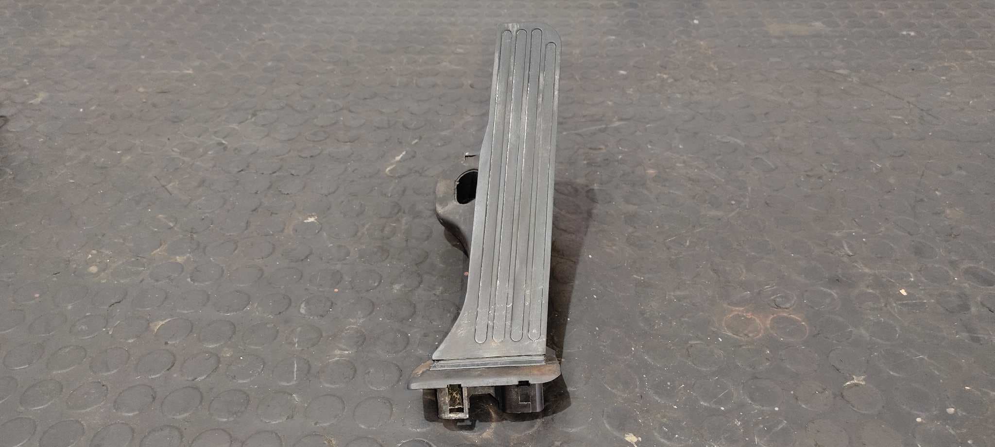 Recambio de POTENCIOMETRO PEDAL para AUDI A3 (8P) 2.0 TDI Ambiente BKD referencia OEM IAM 1K1721503L   - NEGRO