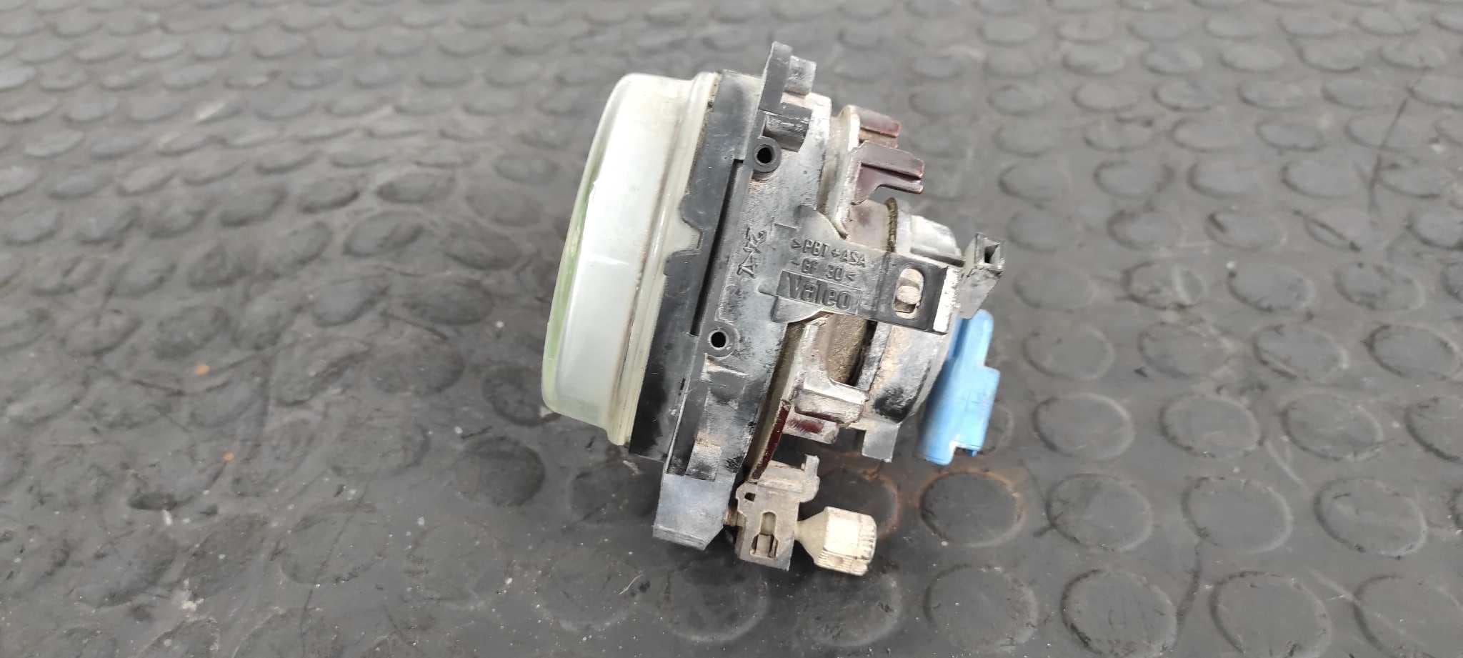 Recambio de FARO ANTINIEBLA DERECHO para CITROEN XSARA PICASSO 2.0 HDi SX RHY referencia OEM IAM 9638225680   - AZUL 7