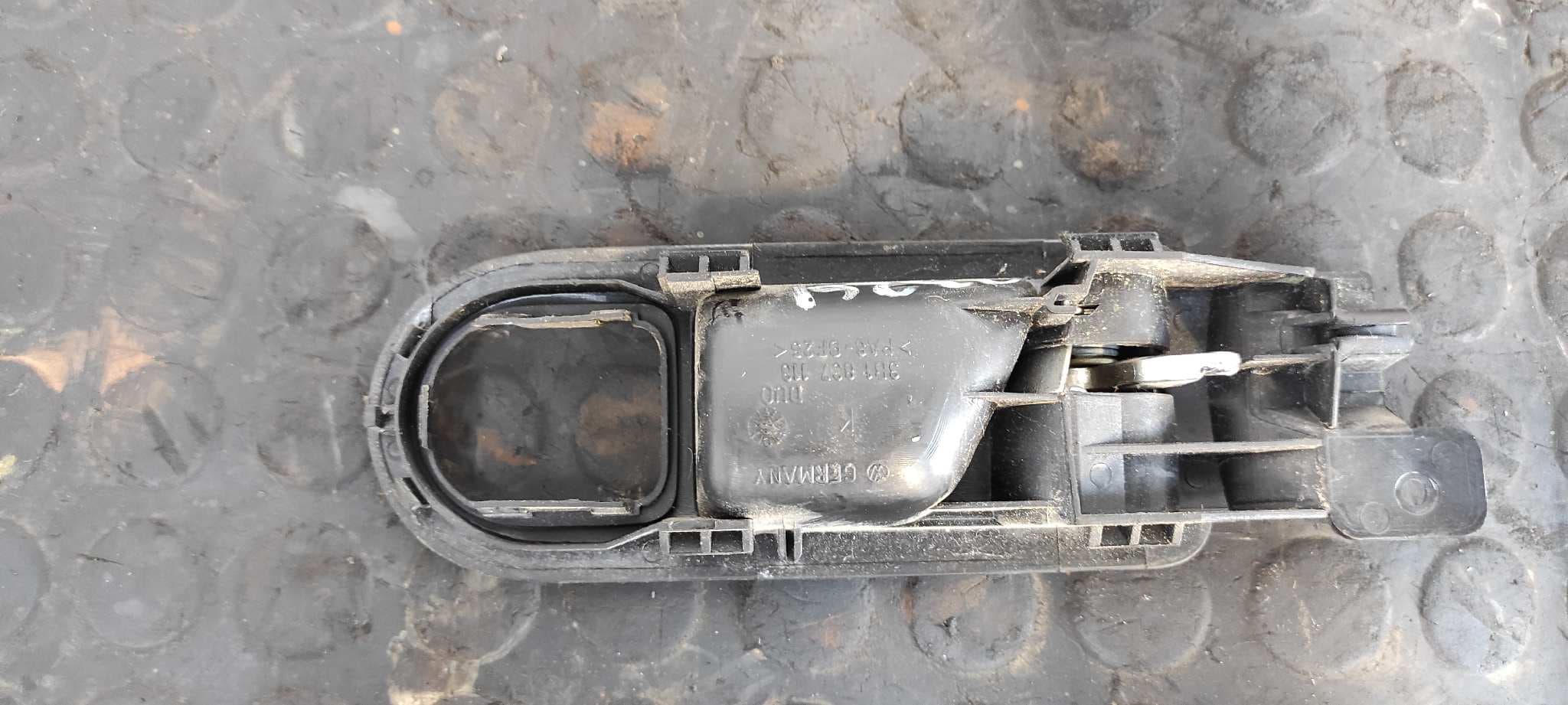 Recambio de MANETA DELANTERA IZQUIERDA para VOLKSWAGEN GOLF IV BERLINA (1J1) 1.9 TDI AGR referencia OEM IAM 3B1837113   - BLANCO 4