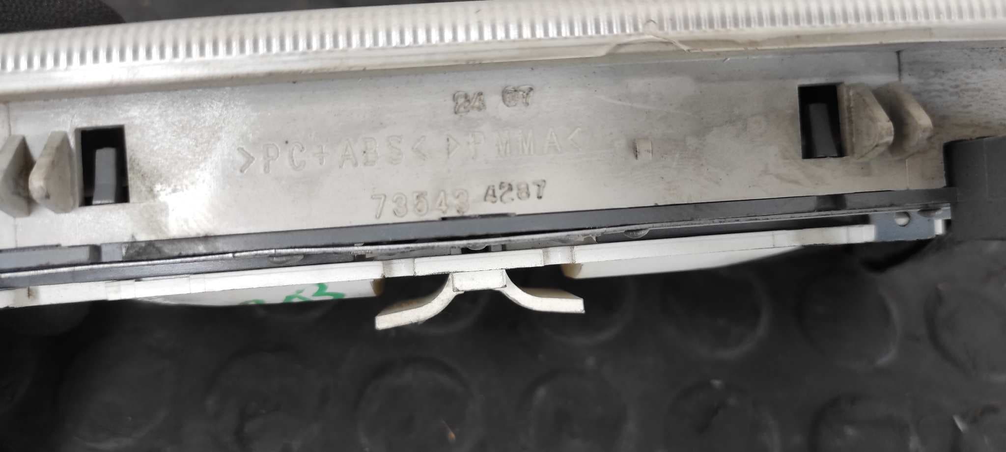 Recambio de LUZ INTERIOR para FIAT BRAVO (198) 1.9 8V JTD CAT 192A8000 referencia OEM IAM 735244963   - GRIS 2