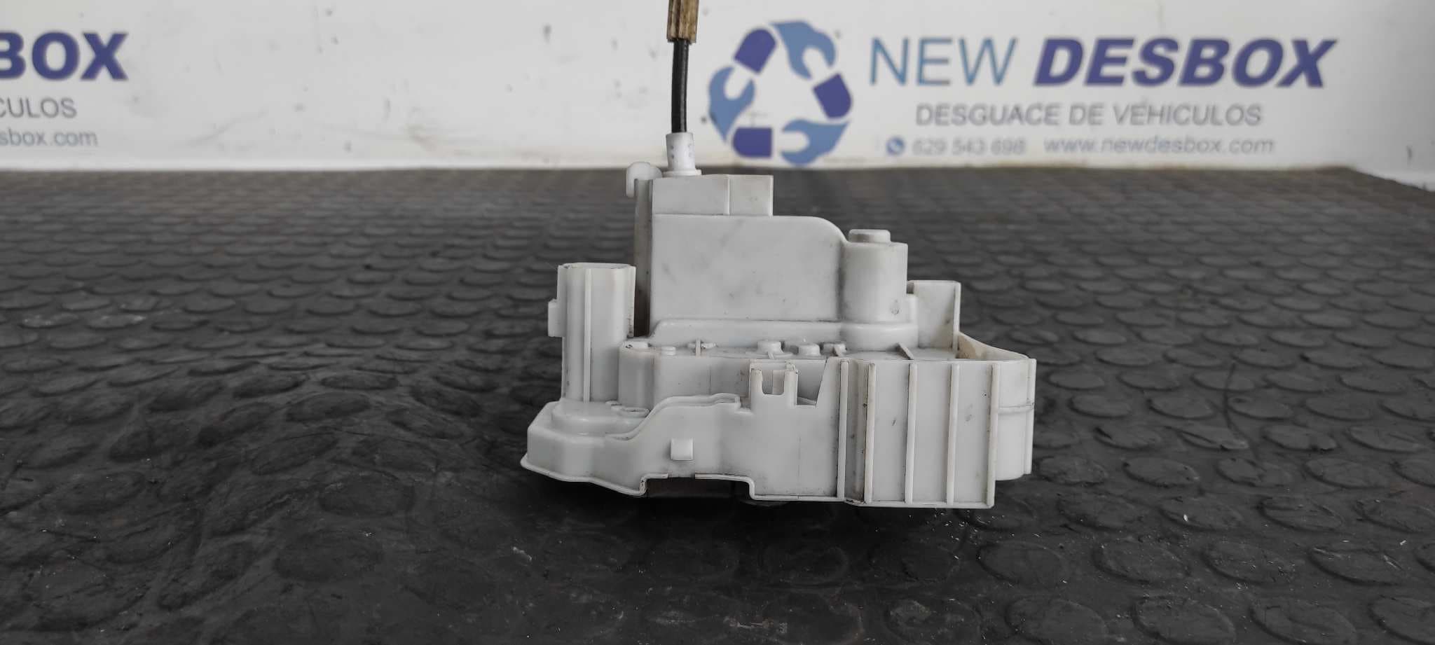 Recambio de CERRADURA PUERTA TRASERA DERECHA para FIAT BRAVO (198) 1.9 8V JTD CAT 192A8000 referencia OEM IAM B792   - GRIS
