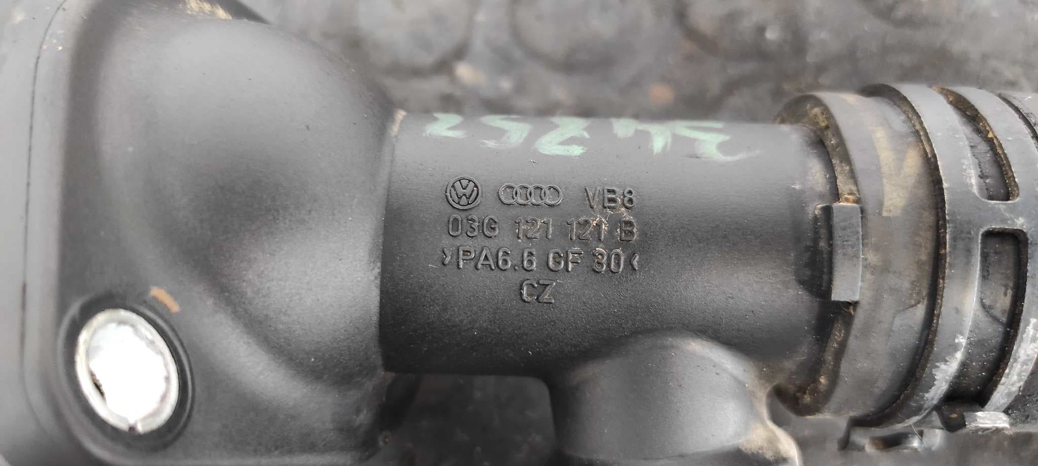 Recambio de TERMOSTATO para AUDI A3 (8P) 2.0 TDI Ambiente BKD referencia OEM IAM 03G121121B   - NEGRO 3
