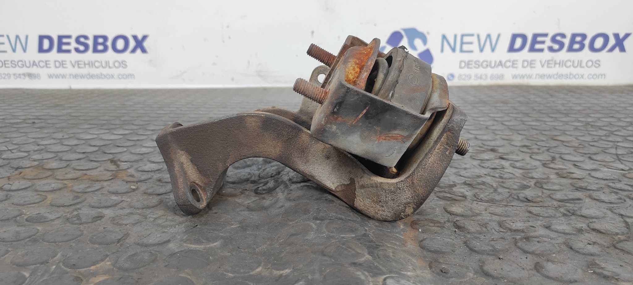 Recambio de SOPORTE MOTOR para PORSCHE 924 2.0 M3101 referencia OEM IAM 93137512400