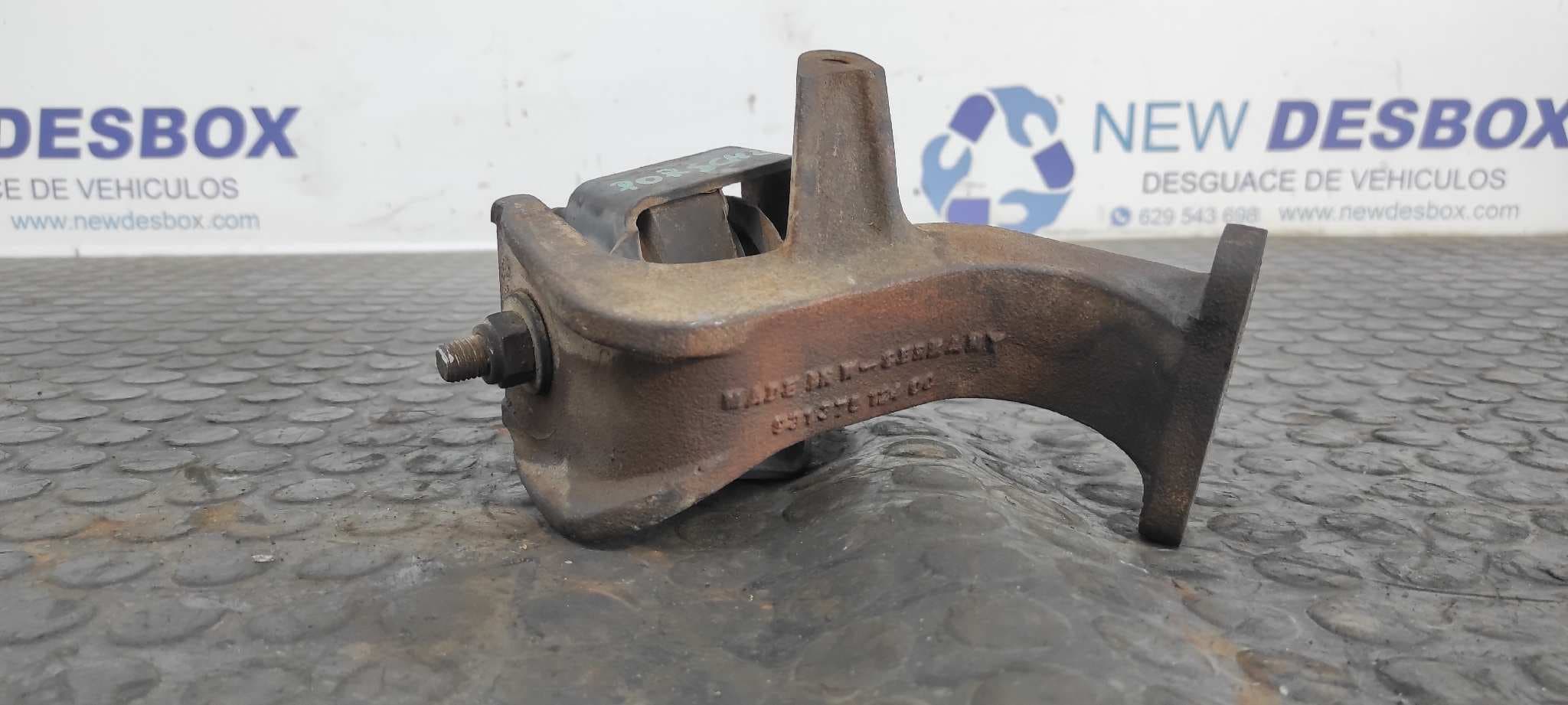 Recambio de SOPORTE MOTOR para PORSCHE 924 2.0 M3101 referencia OEM IAM 93137512400 2