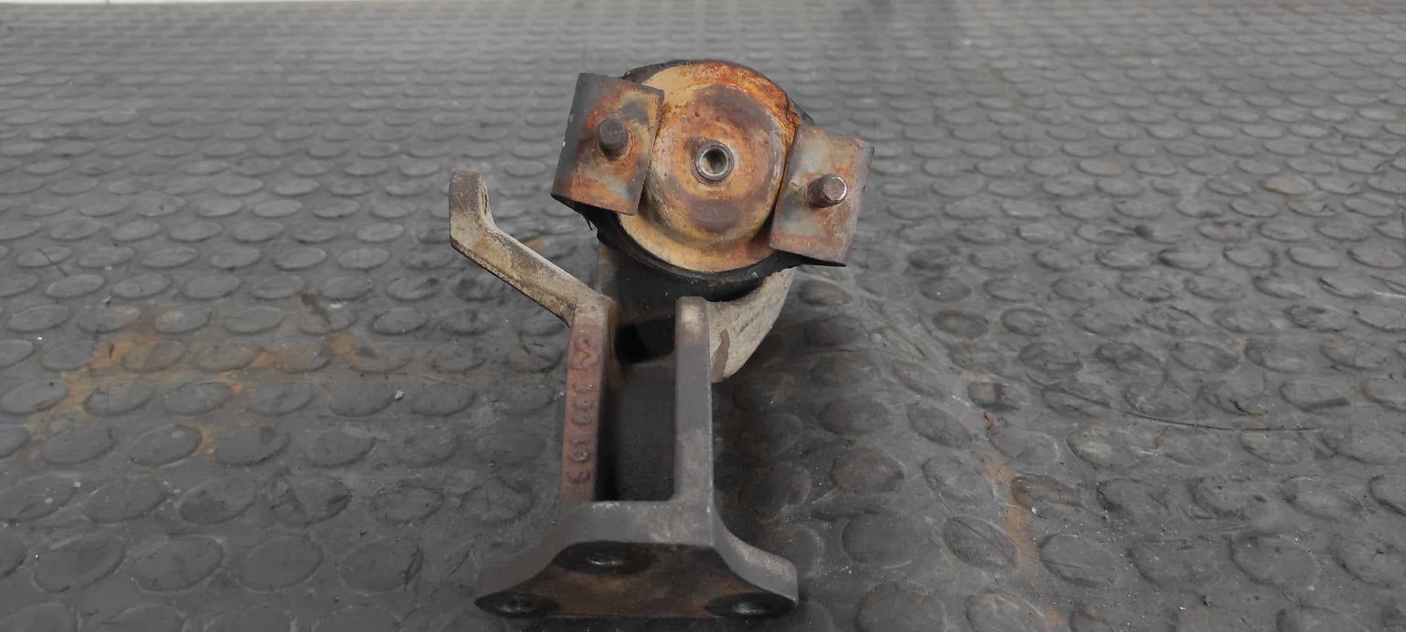 Recambio de SOPORTE MOTOR para PORSCHE 924 2.0 M3101 referencia OEM IAM 93137512400 5